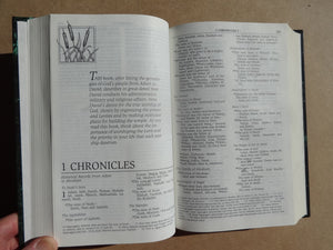 NIV Men's Devotional Bible: New International Version,Used