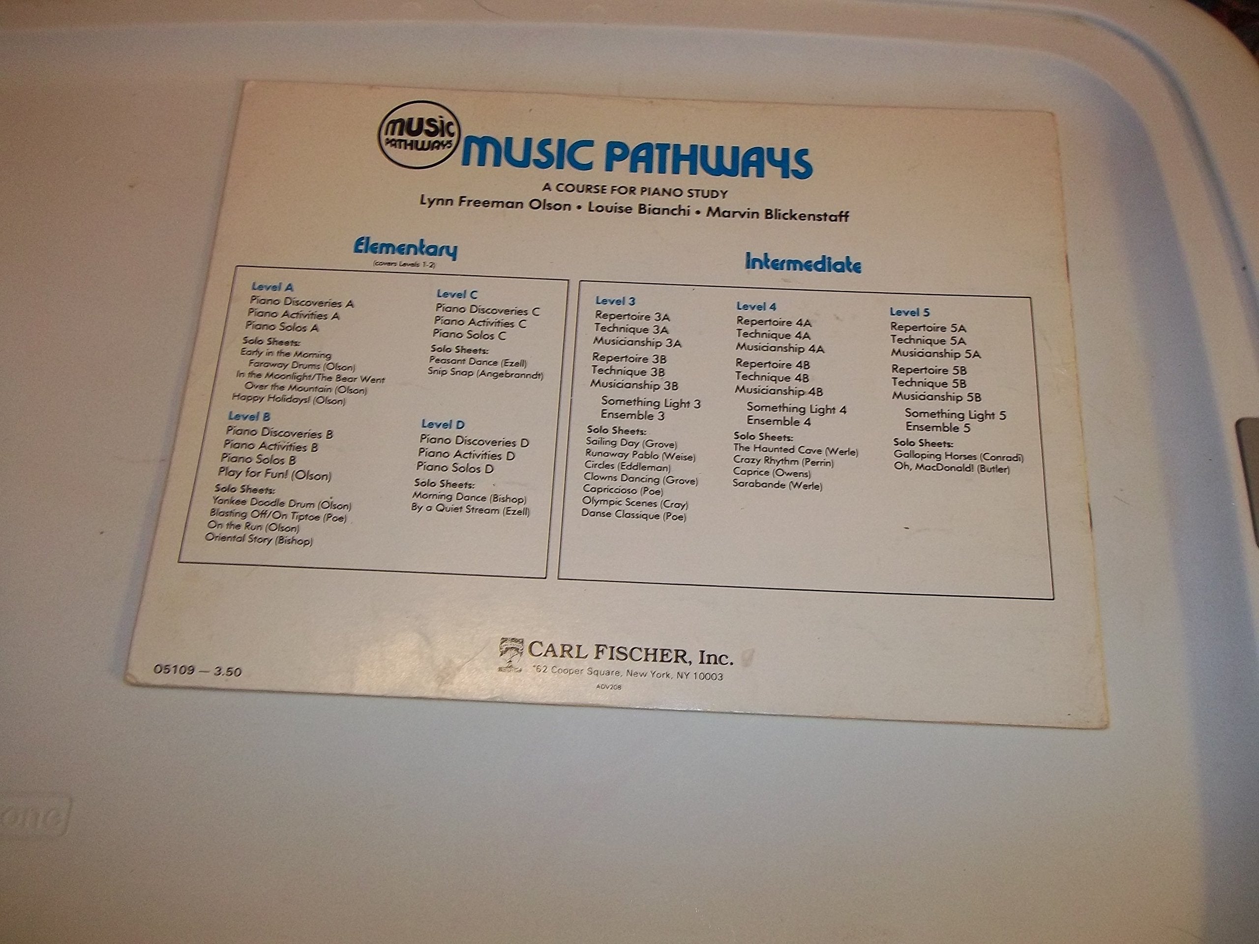 Music Pathways : Piano Solos B (Music Pathways),Used