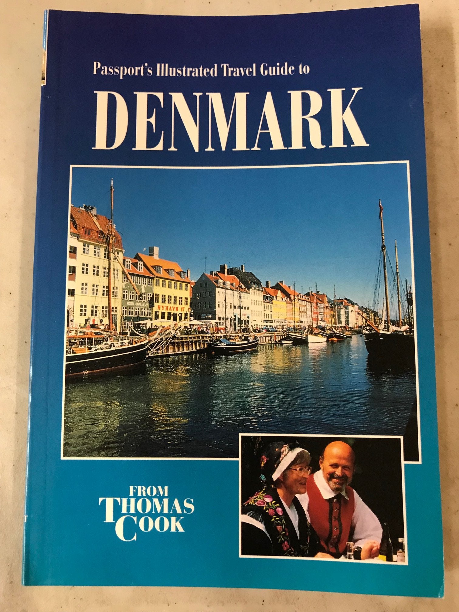 Passport's Illustrated Travel Guide to Denmark (PASSPORT'S ILLUSTRATED TRAVEL GUIDES SERIES),Used