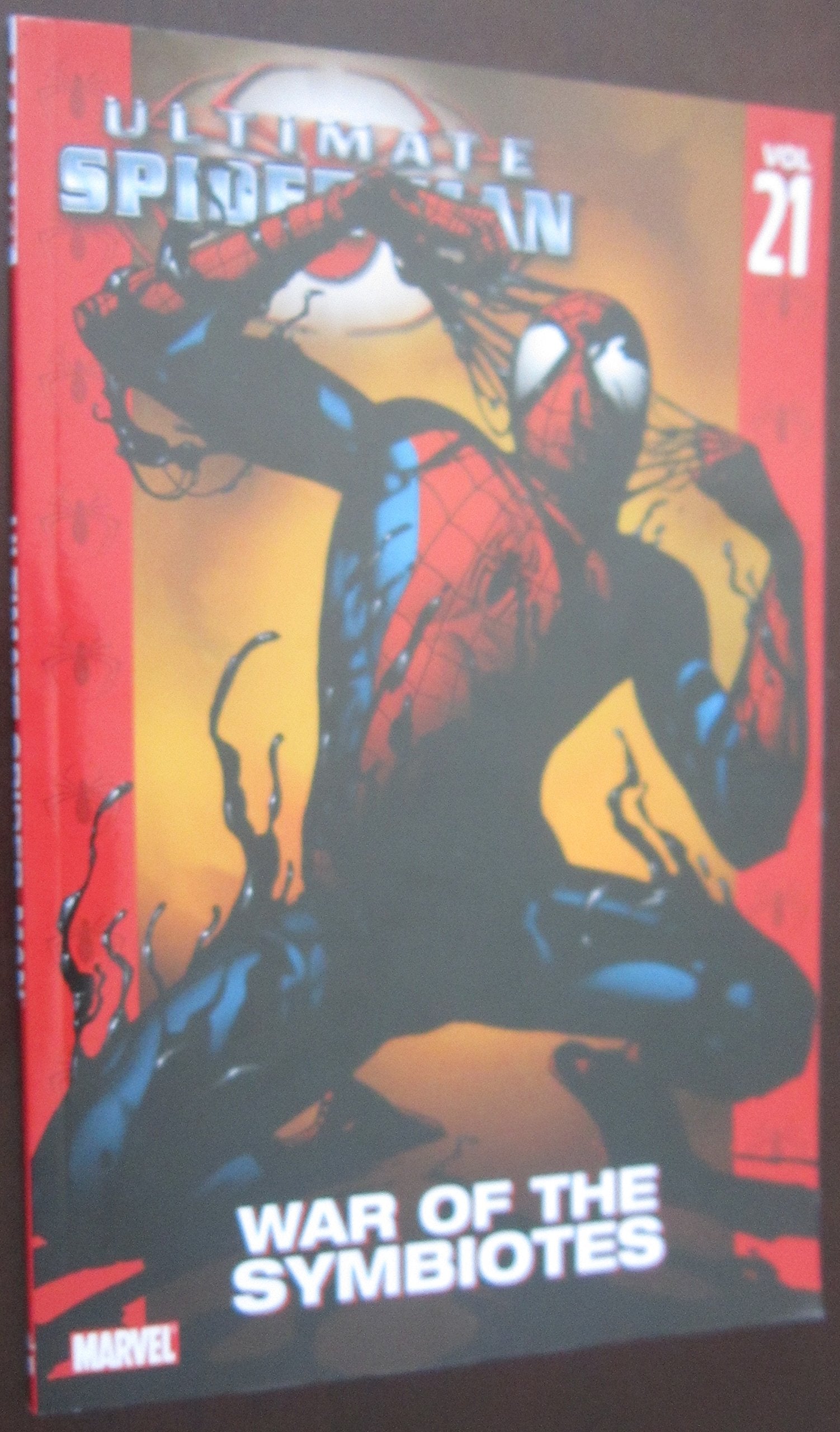 Ultimate Spiderman, Vol. 21: War Of The Symbiotes