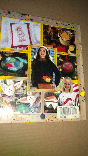 Holiday Crafts Under $10 (Clever Crafter Series),Used