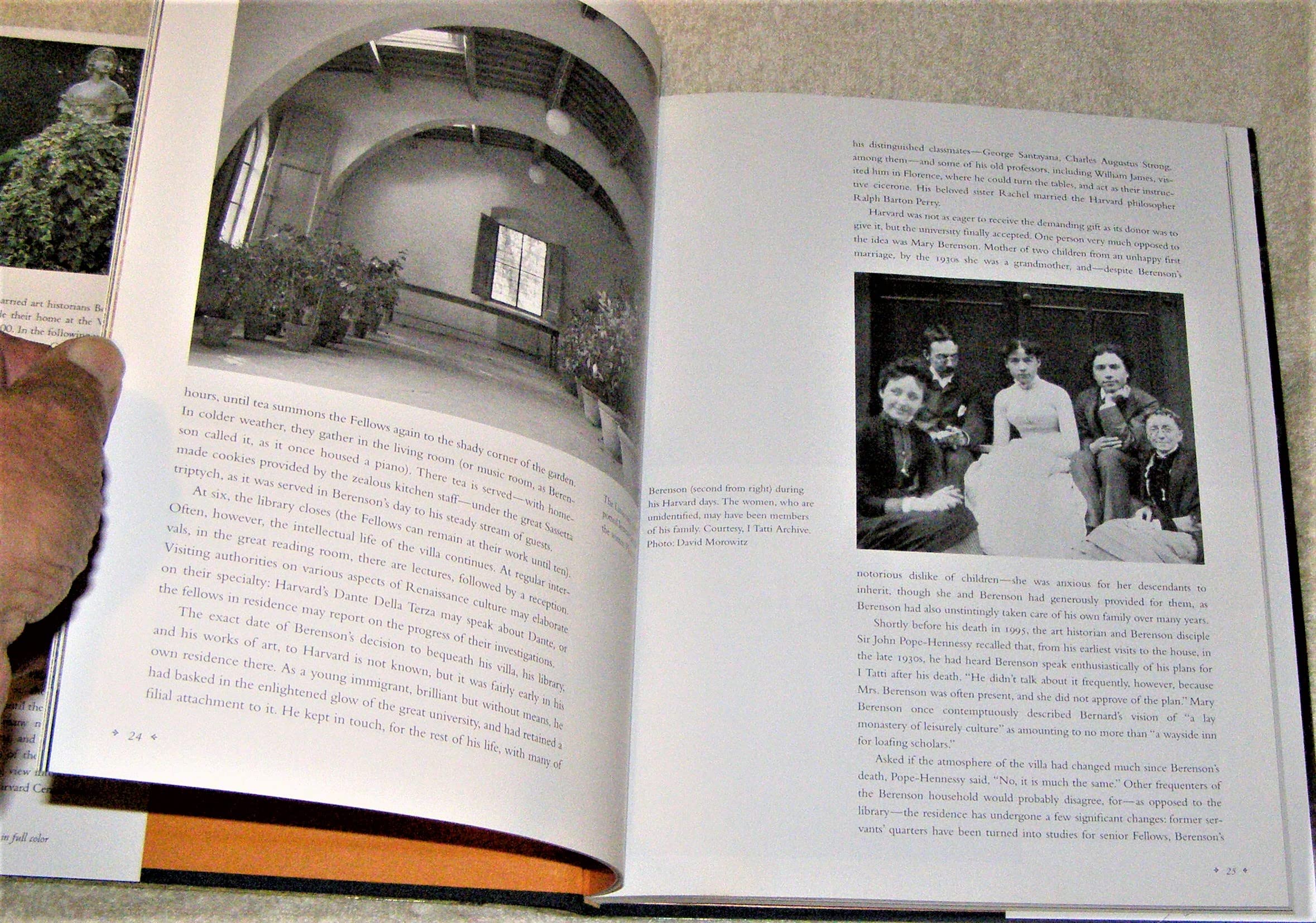 A Legacy of Excellence: The Story of Villa I Tatti,Used