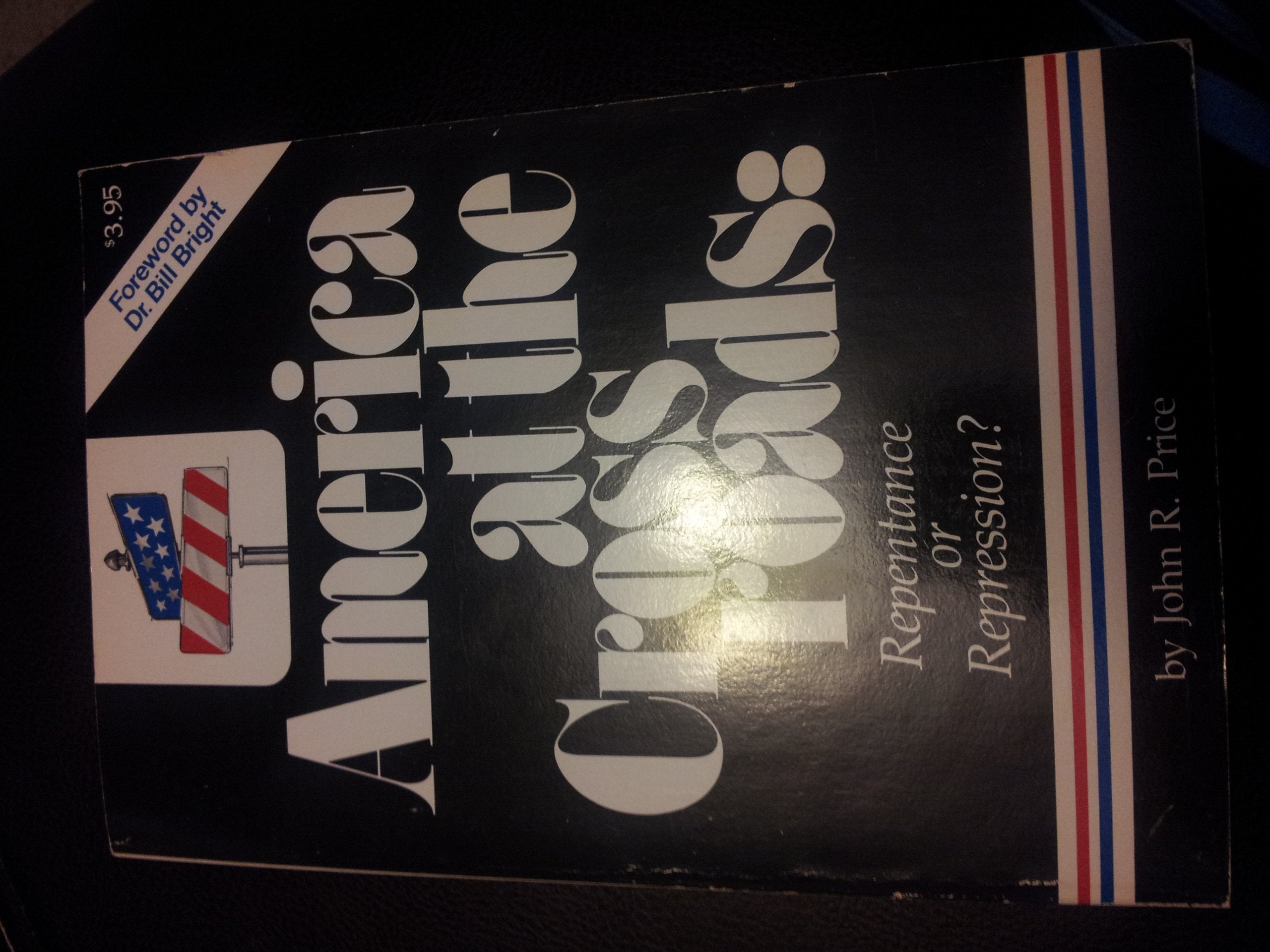 America at the crossroads (Living books),Used