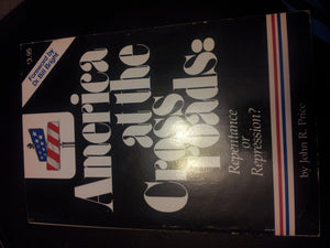 America at the crossroads (Living books),Used