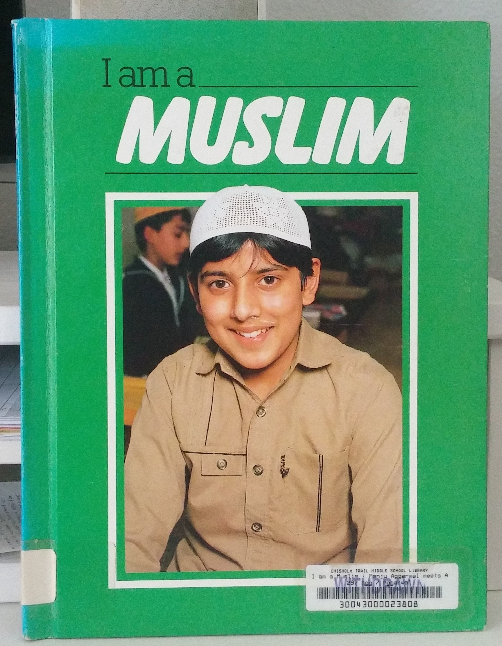 I Am a Muslim (My Heritage Series),Used