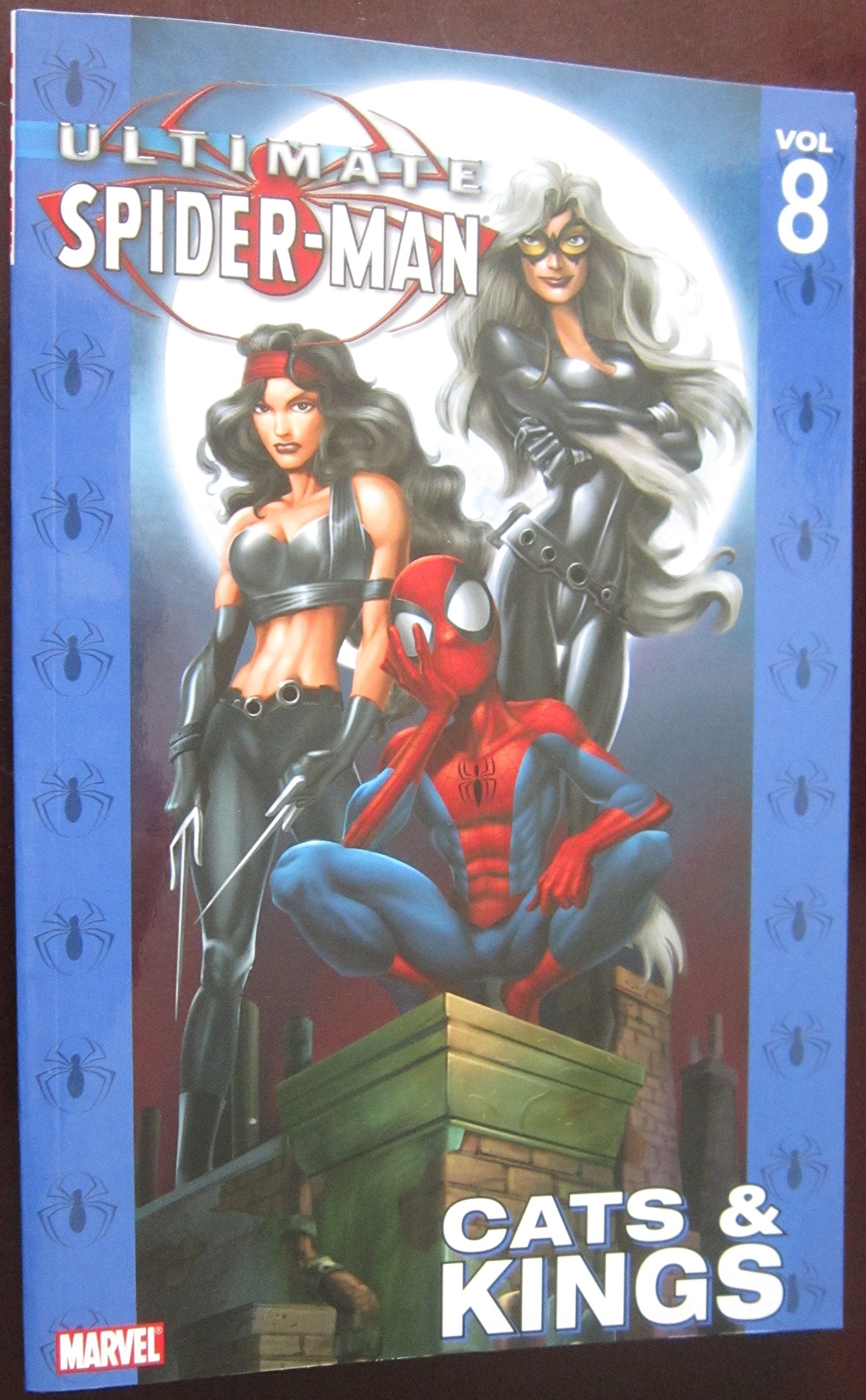 Ultimate SpiderMan Vol. 8: Cats & Kings (Ultimate Spiderman, 8)