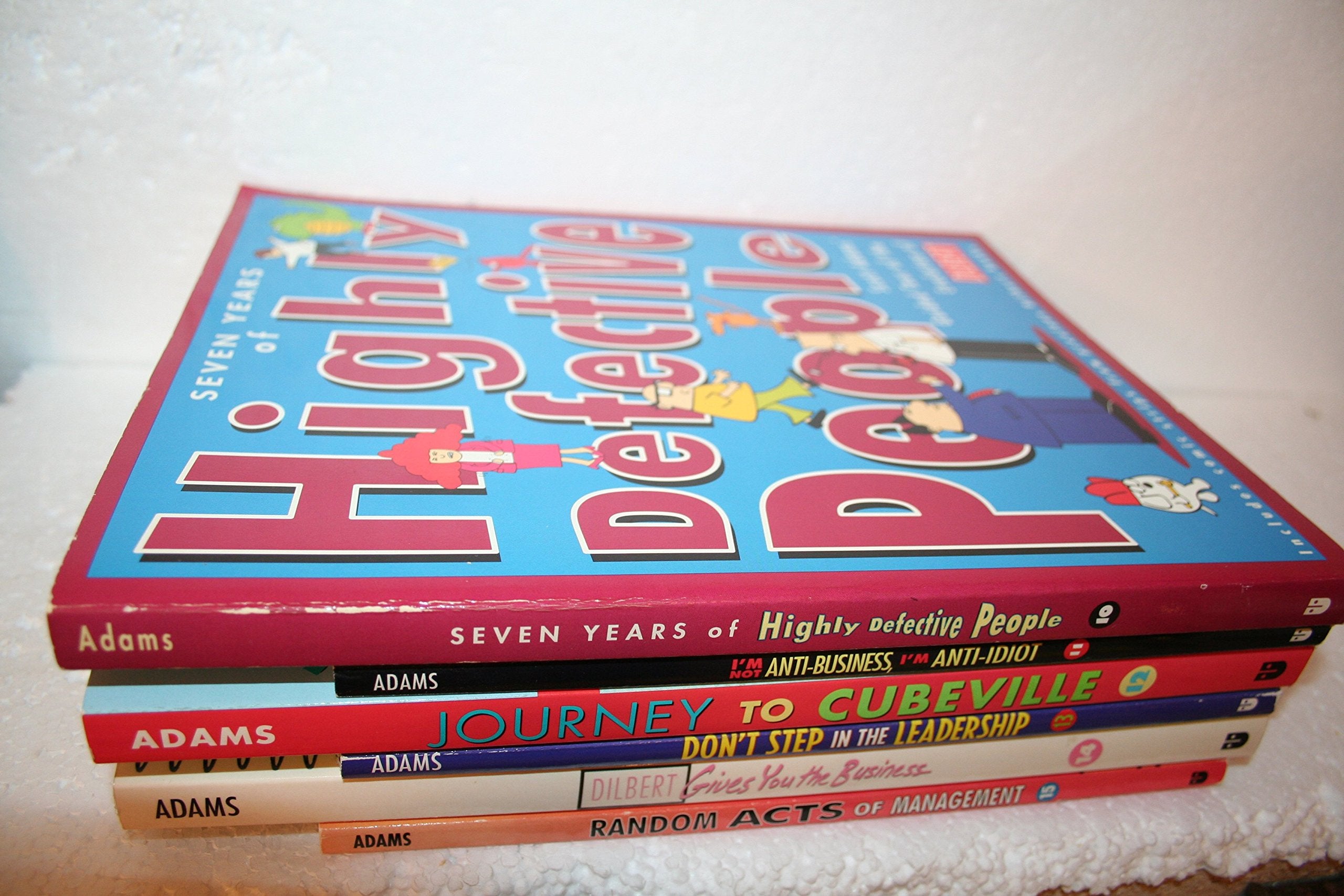 Seven Years Of Highly Defective People: Scott Adams' Guided Tour Of The Evolution Of Dilbert (Volume 10),Used