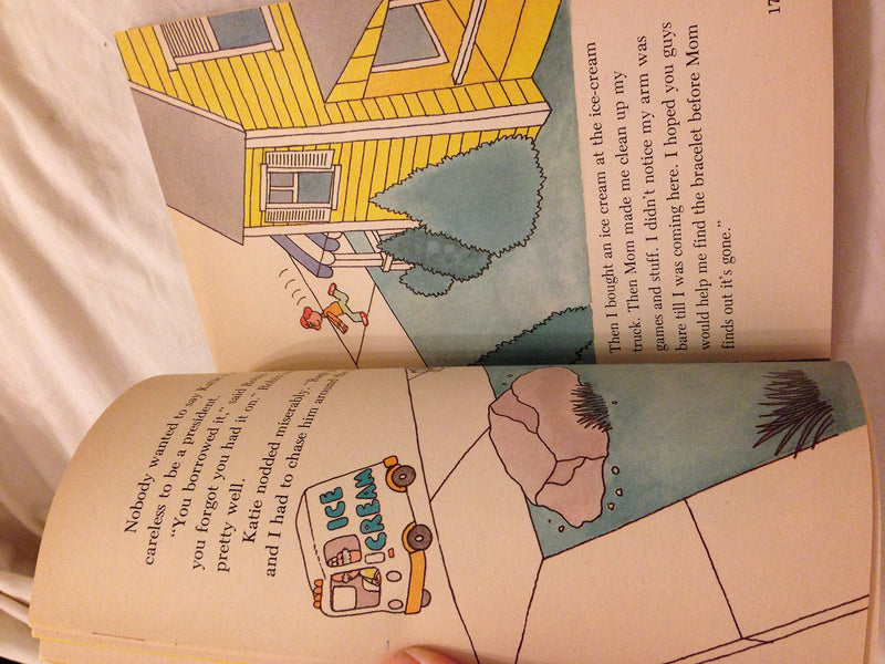 The Awful Mess Mystery (Easy to Read Mysteries),Used