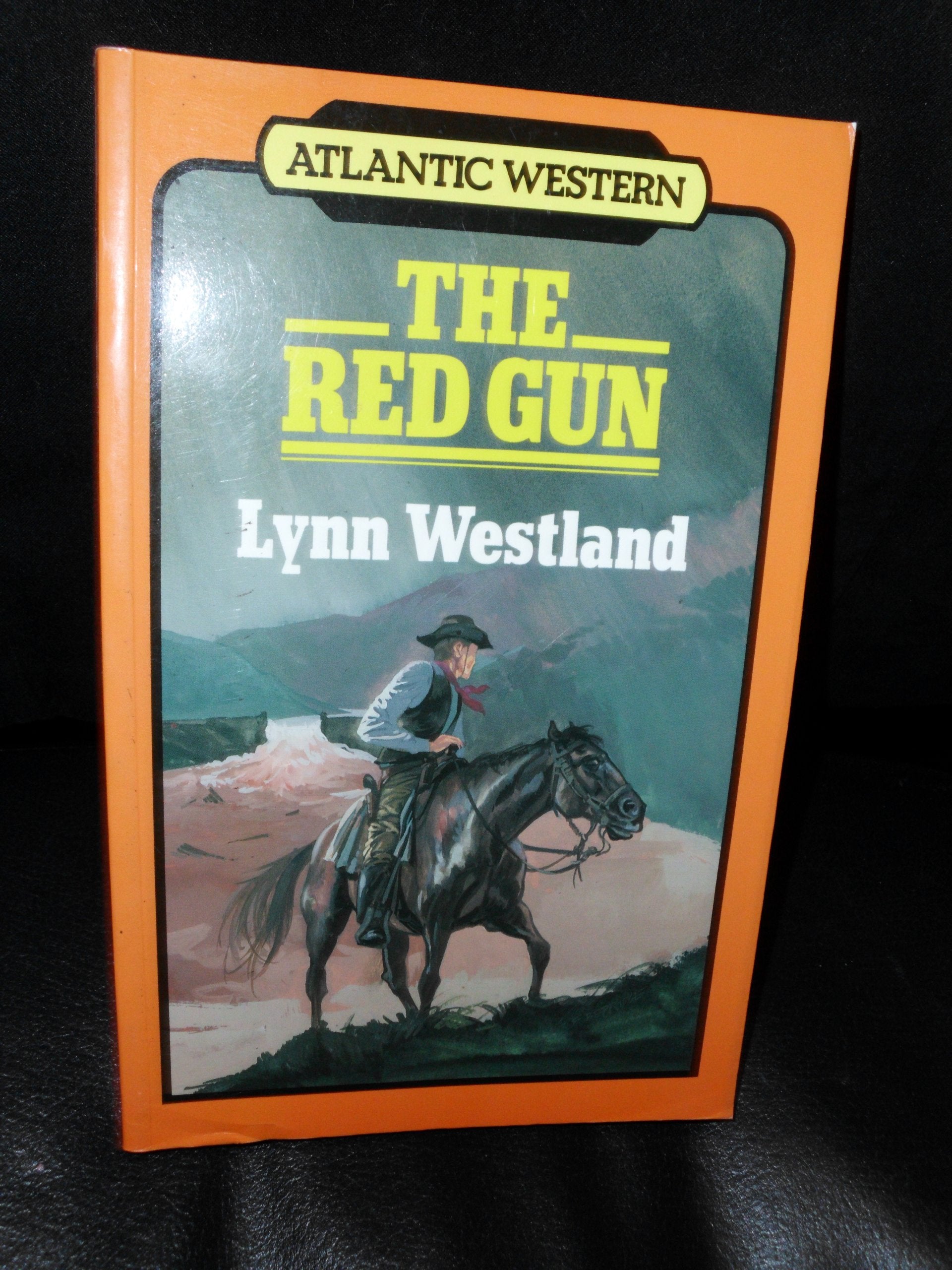 Red Gun (Atlantic Large Print Series),Used