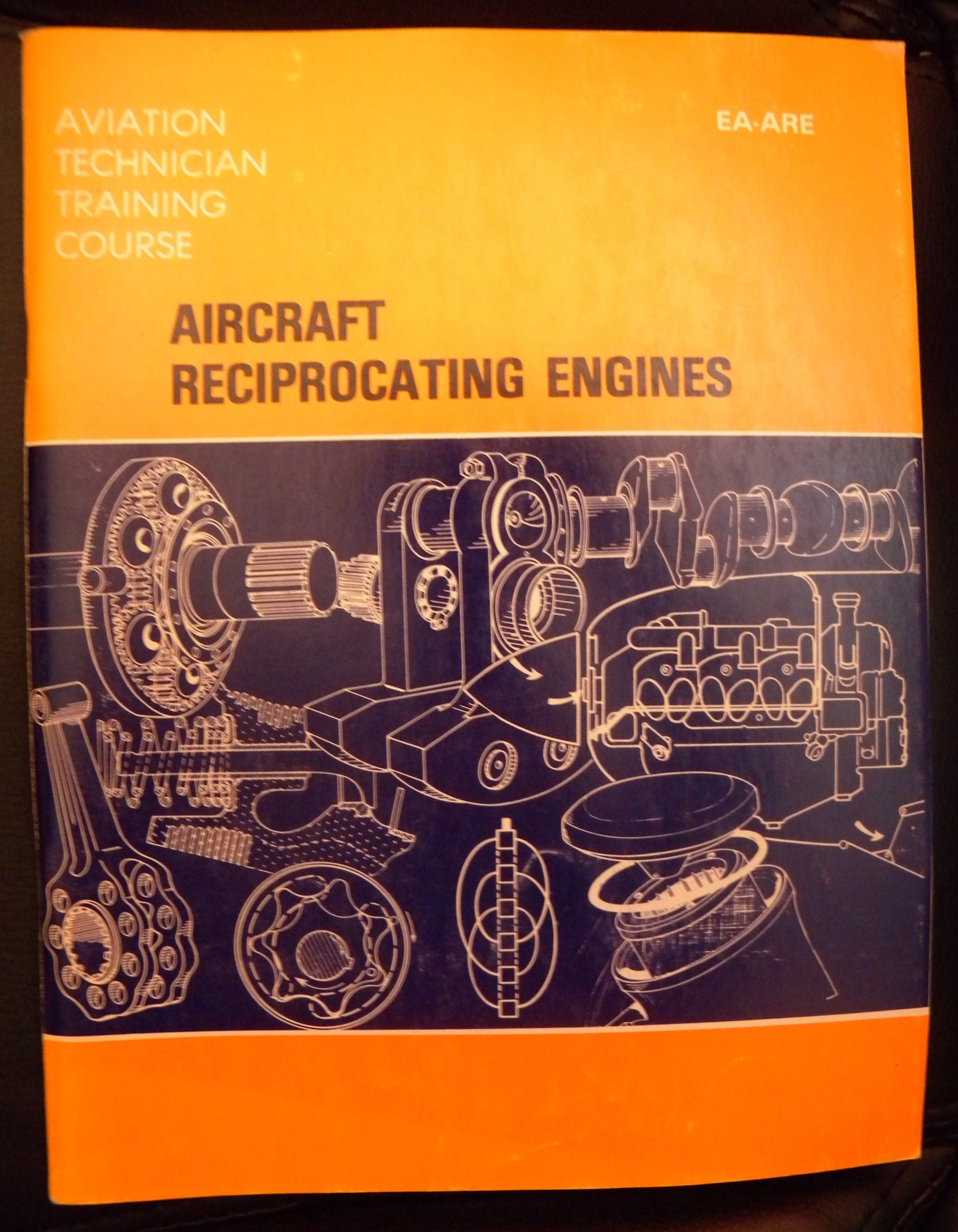 Aircraft Reciprocating Engines: An Aviation Maintenance Publishers, Inc. Training Manual,Used