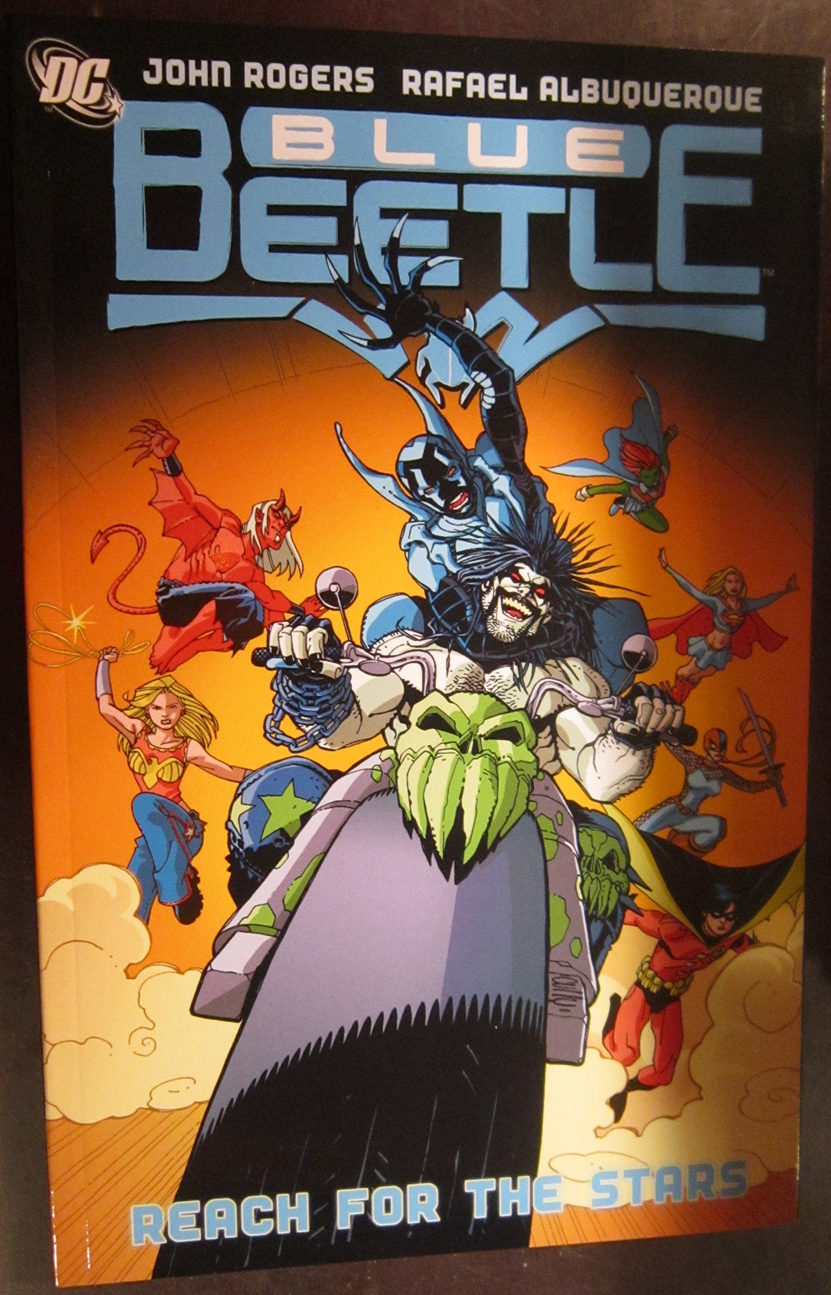 Blue Beetle: Reach for the Stars  VOL 03,Used