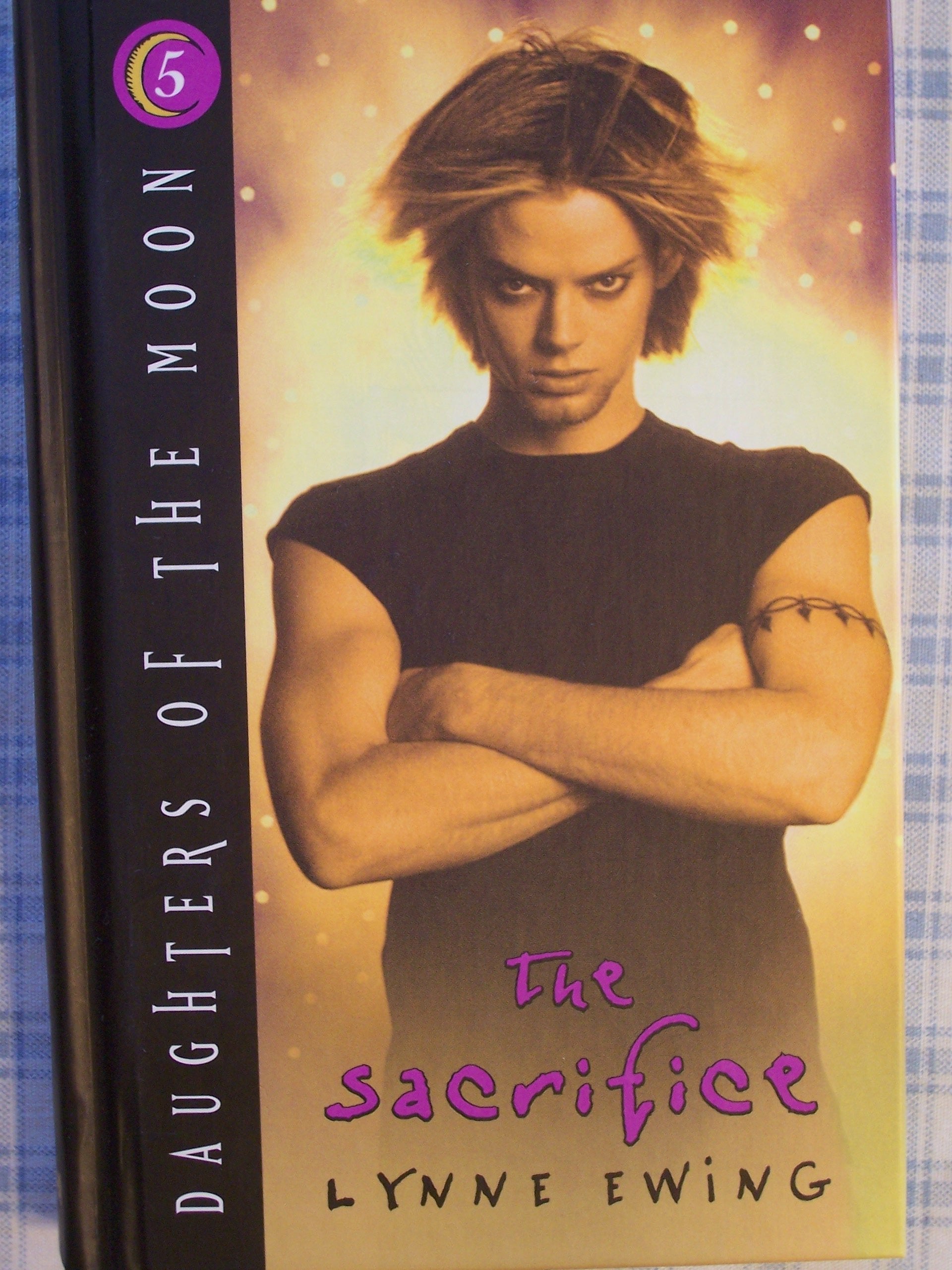 The Sacrifice (The Daughters of the Moon, No. 5),Used
