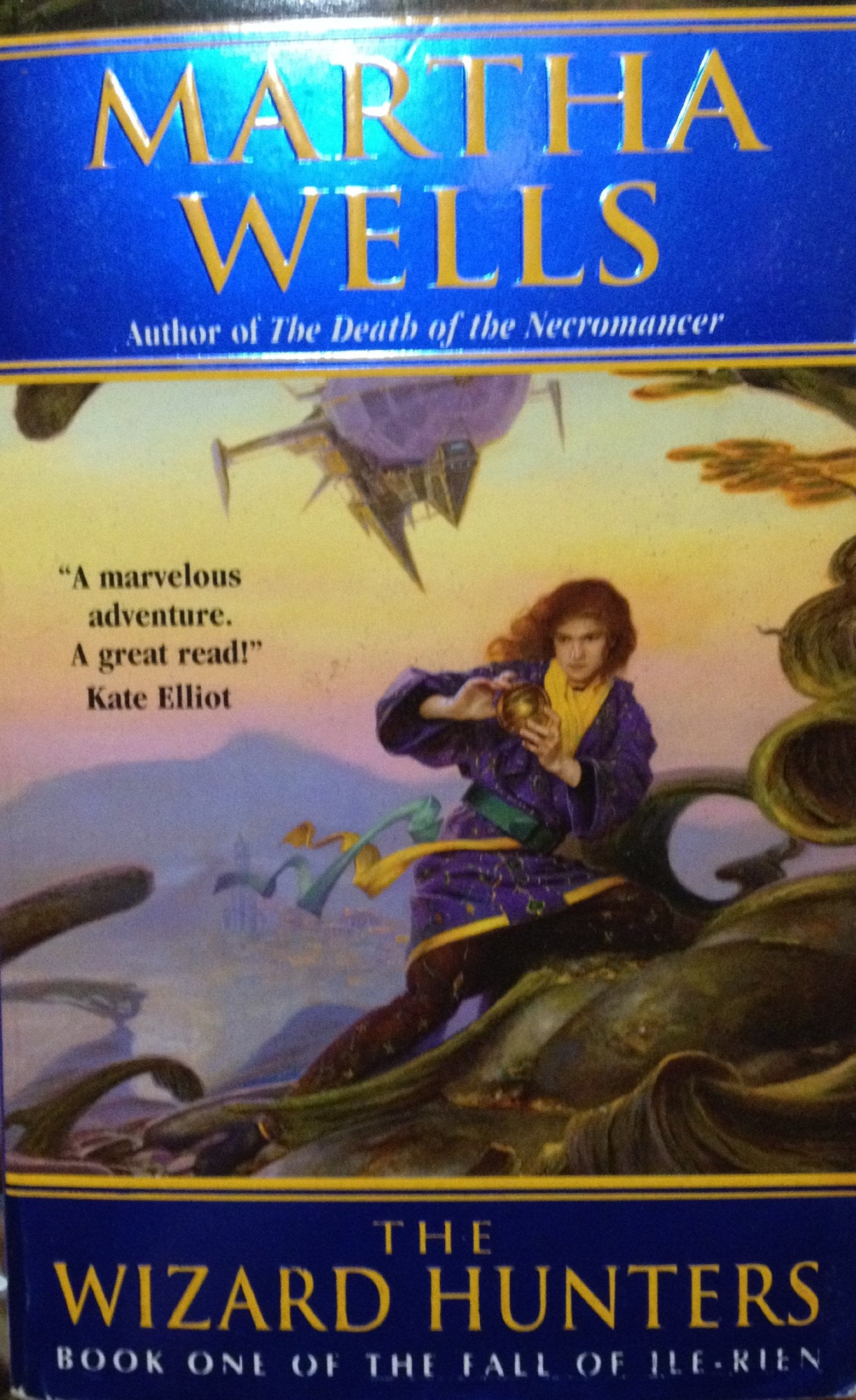 The Wizard Hunters (The Fall of IleRien, Book 1),Used