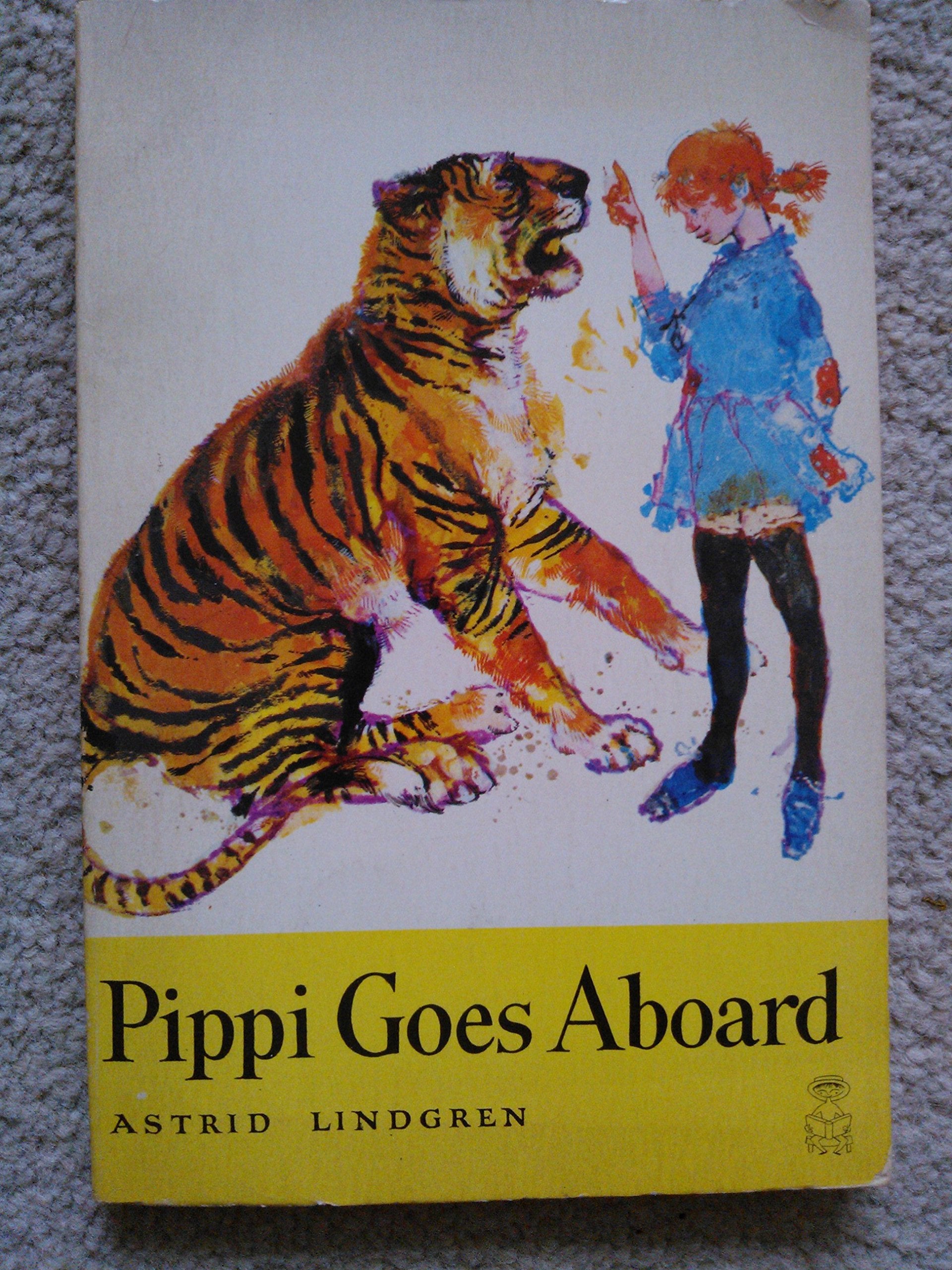 PIPPI GOES ABOARD (OXFORD CHILDREN'S PAPERBACKS),Used