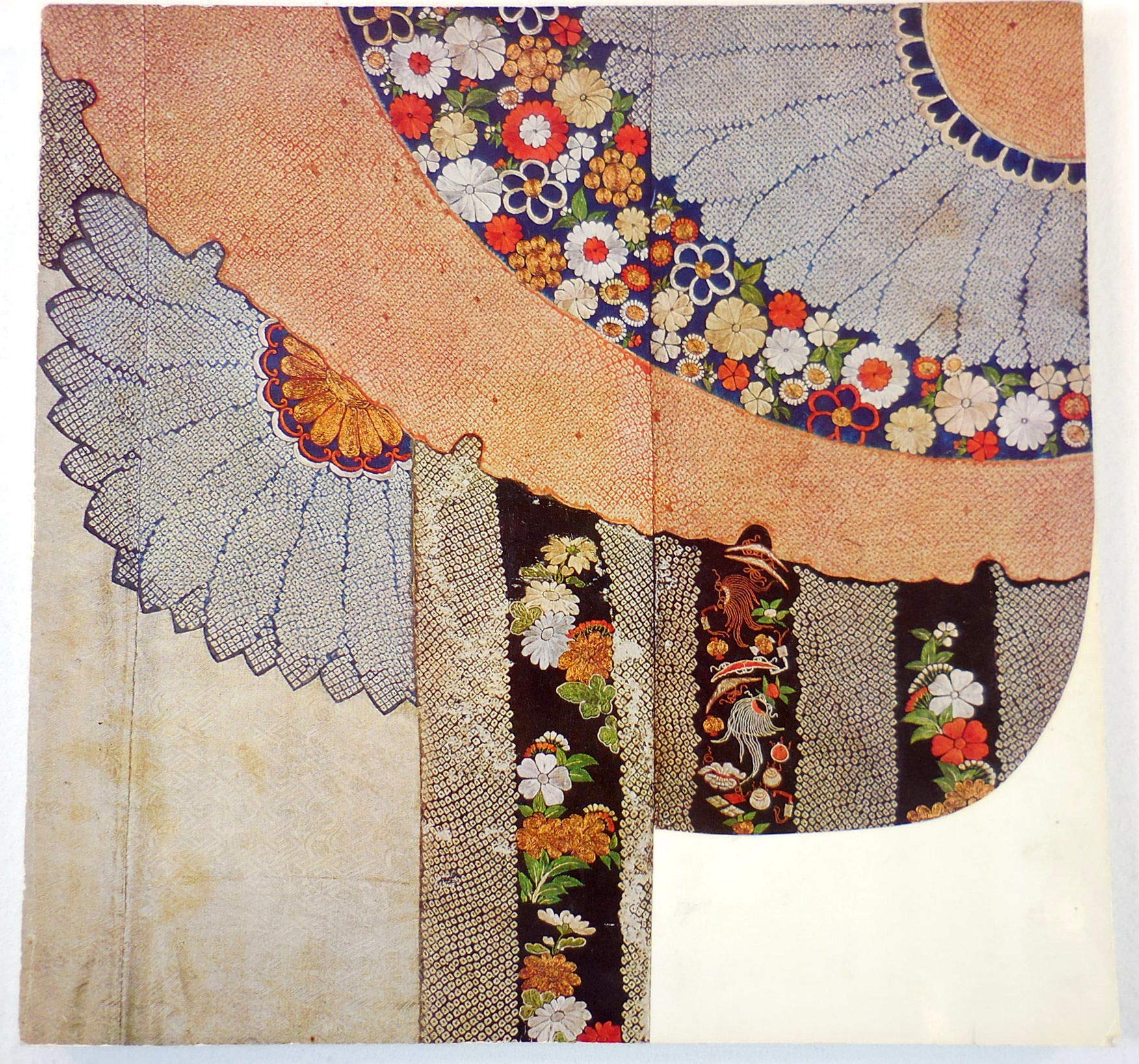Tagasode =: Whose sleeves ... : kimono from the Kanebo Collection,Used