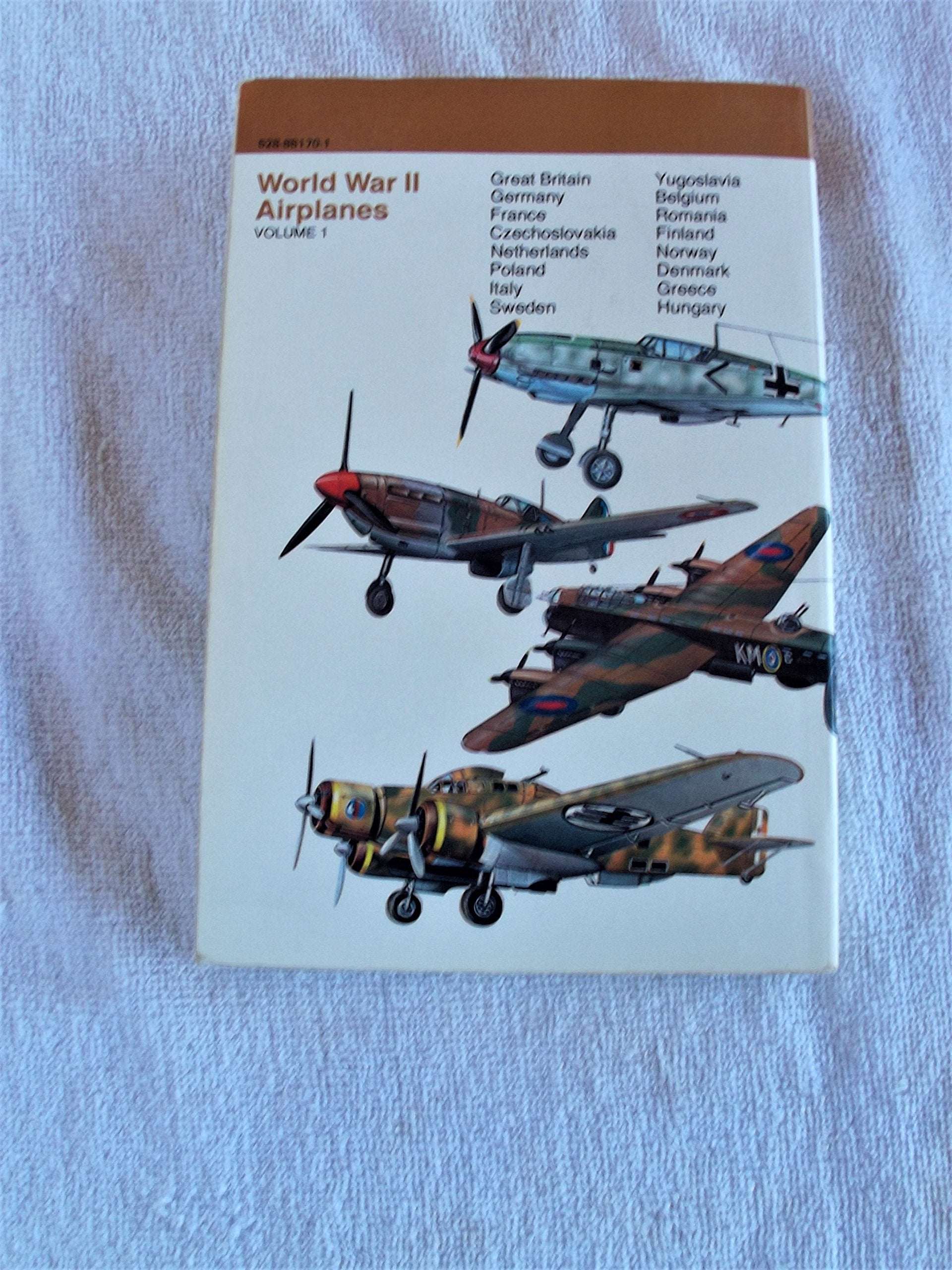 World War Ii Airplanes, Vol. 1 (Rand Mcnally Color Illustrated Guides),New