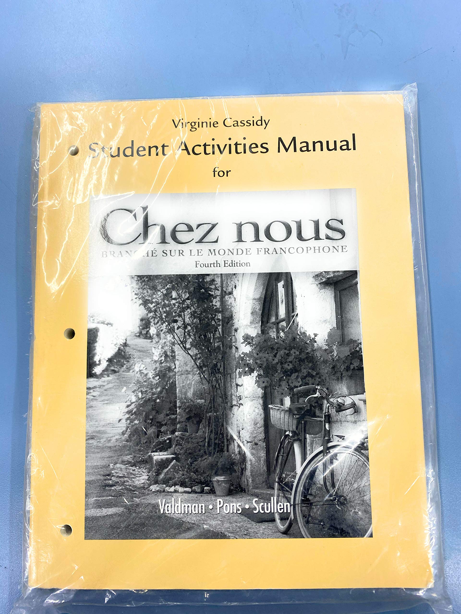Chez Nous Student Activities Manual: Branche Sur Le Monde Francophone (French and English Edition),New