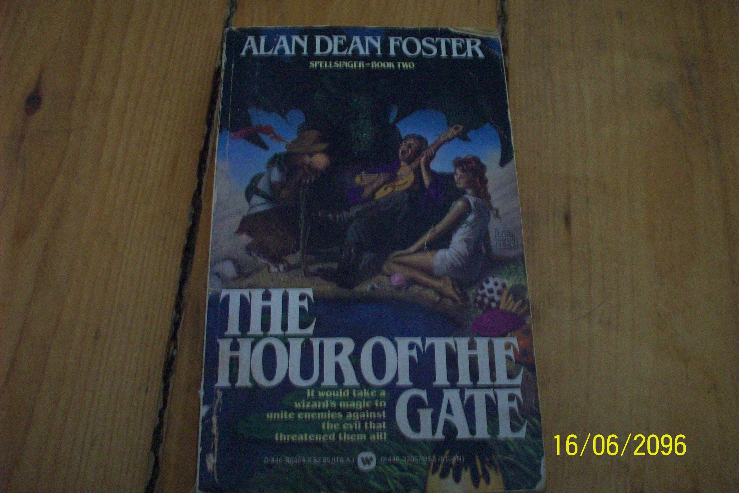 The Hour of the Gate (Spellsinger #2),Used