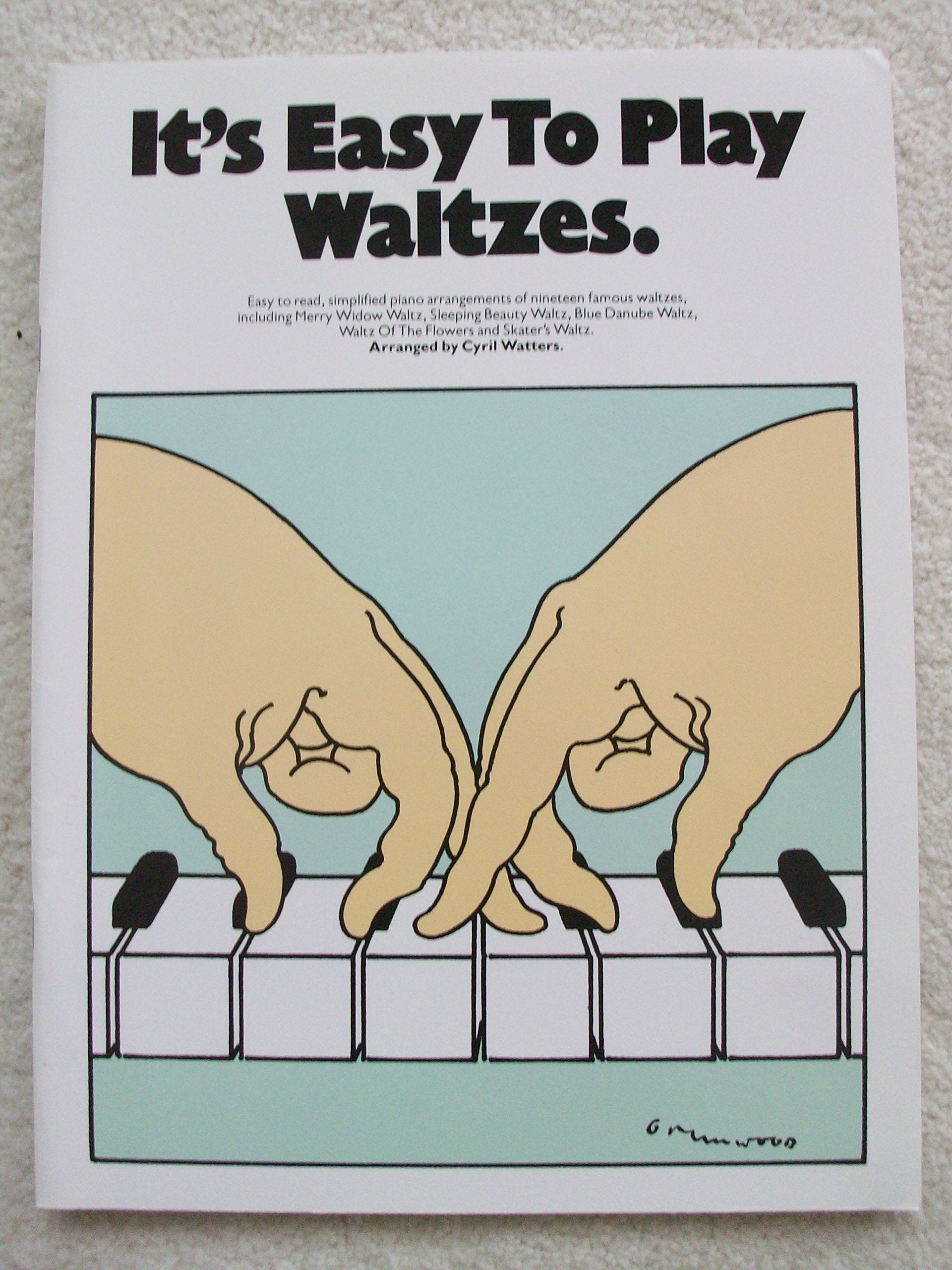 It's Easy to Play Waltzes: P/V/G,Used
