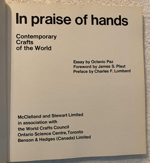 In Praise Of Hands: Contemporary Crafts Of The World,Used