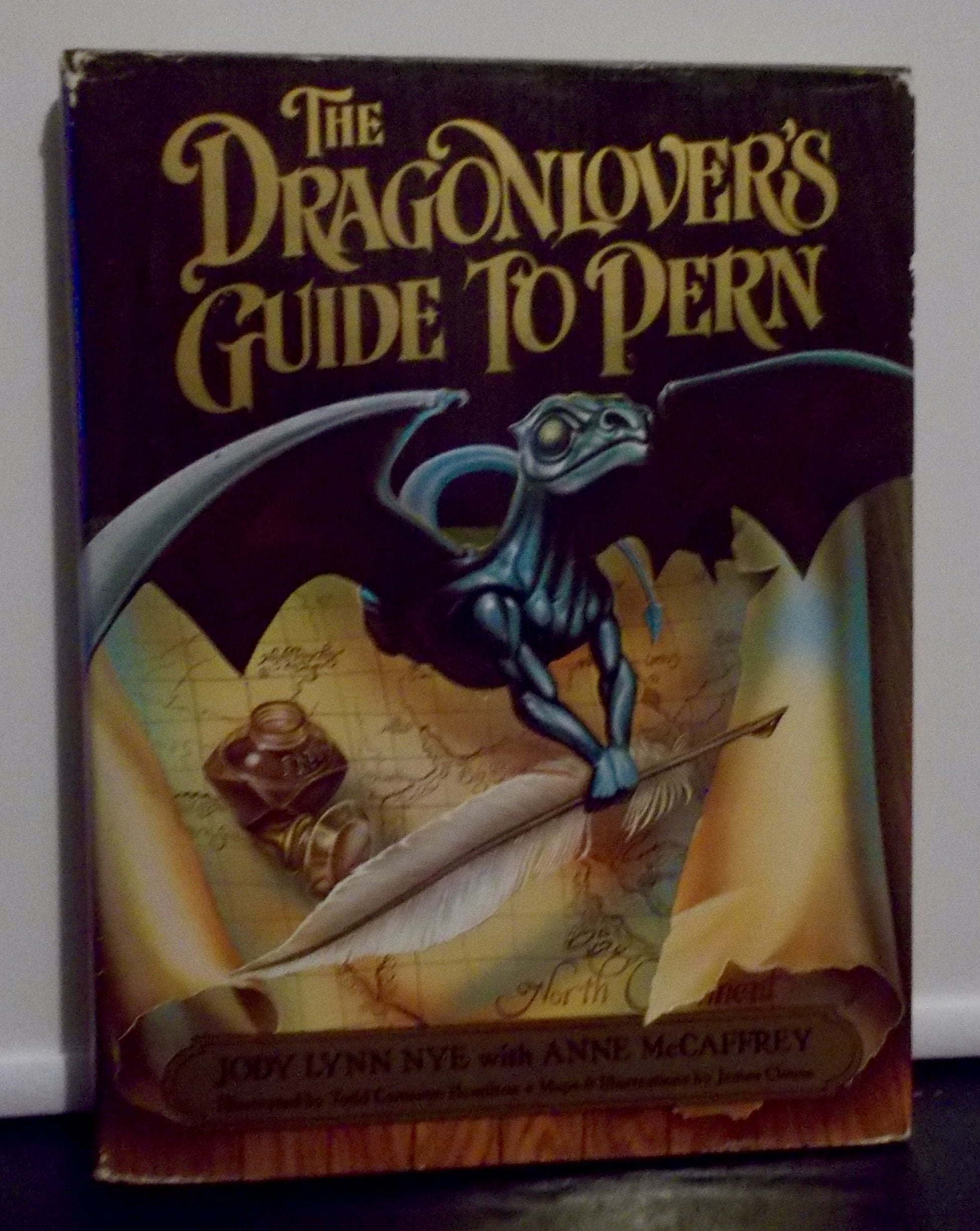 The Dragonlover'S Guide To Pern