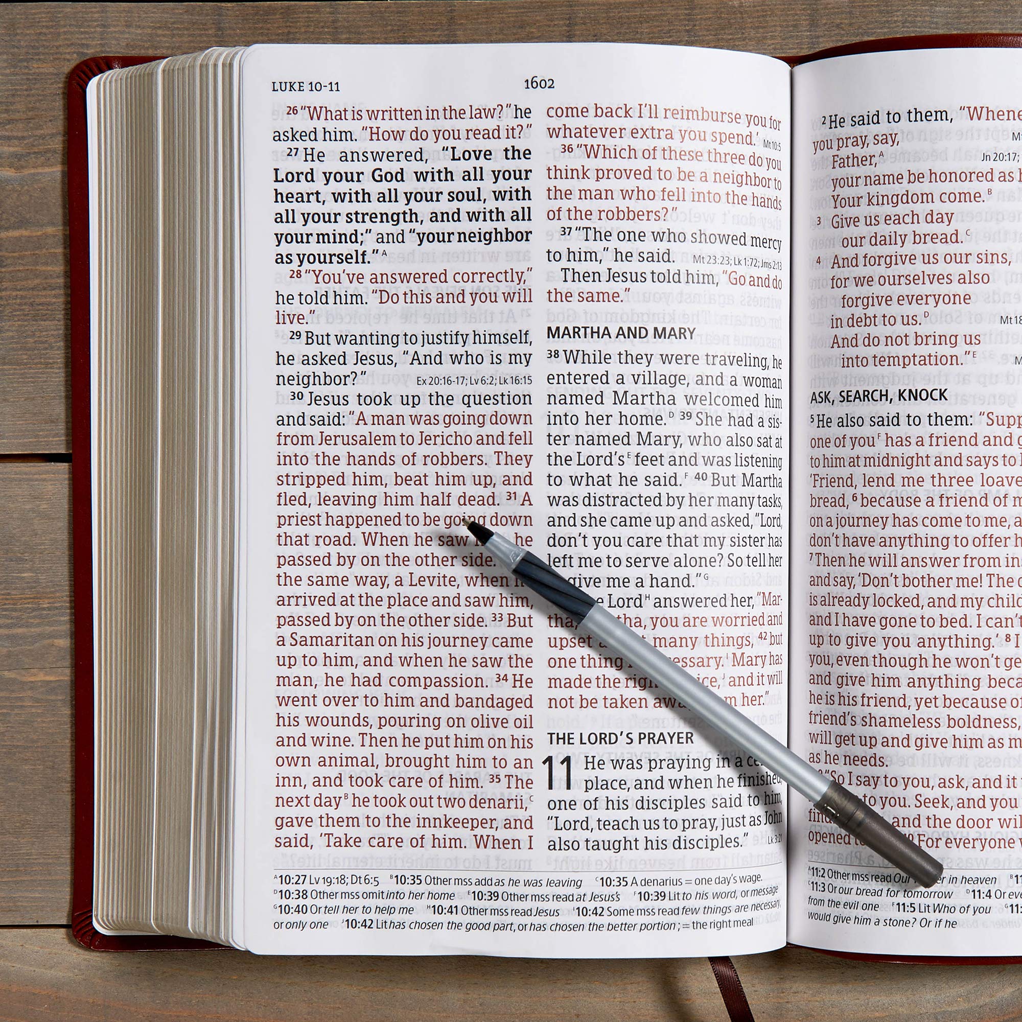 CSB Large Print Personal Size Reference Bible, Brown LeatherTouch, Red Letter, Presentation Page, CrossReferences, FullColor M,Used