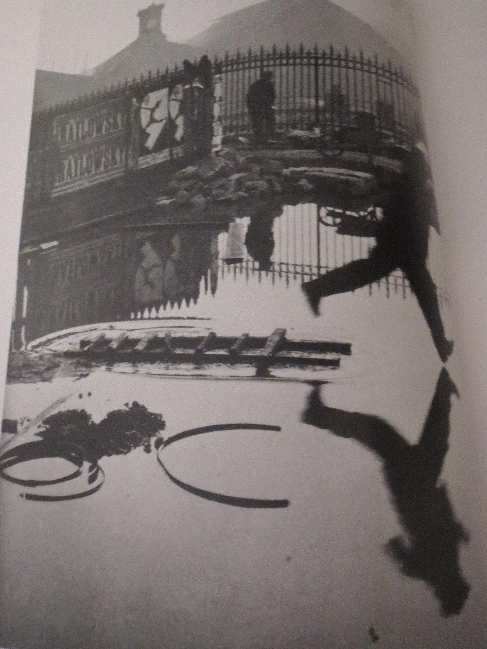 Bystander: A History Of Street Photography