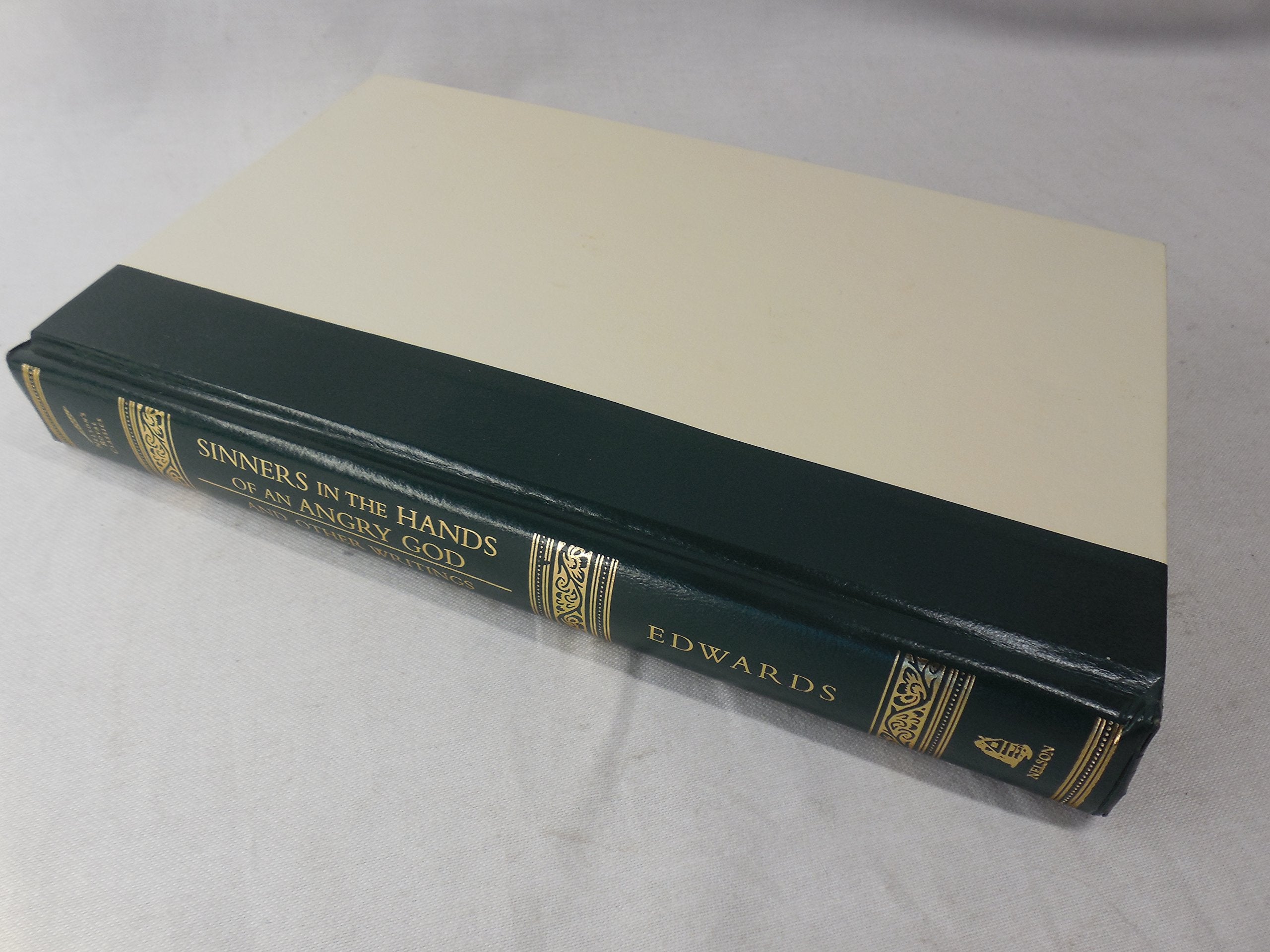 Sinners In The Hands Of An Angry God, and Other Writings (Nelson's Royal Classics),Used