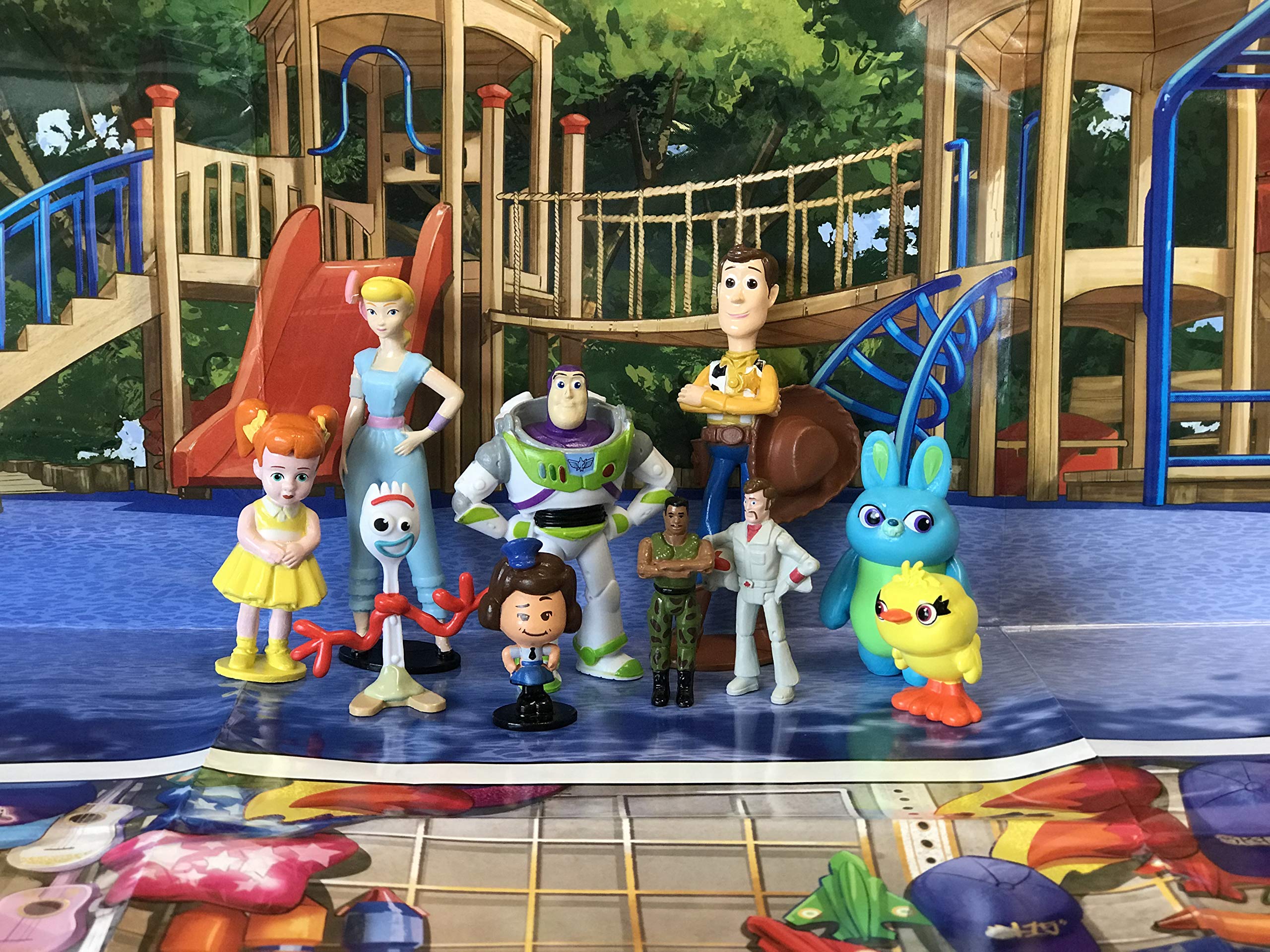 Disney / Pixar Toy Story 4 My Busy Books  Storybook, 10 Figurines, Playmat