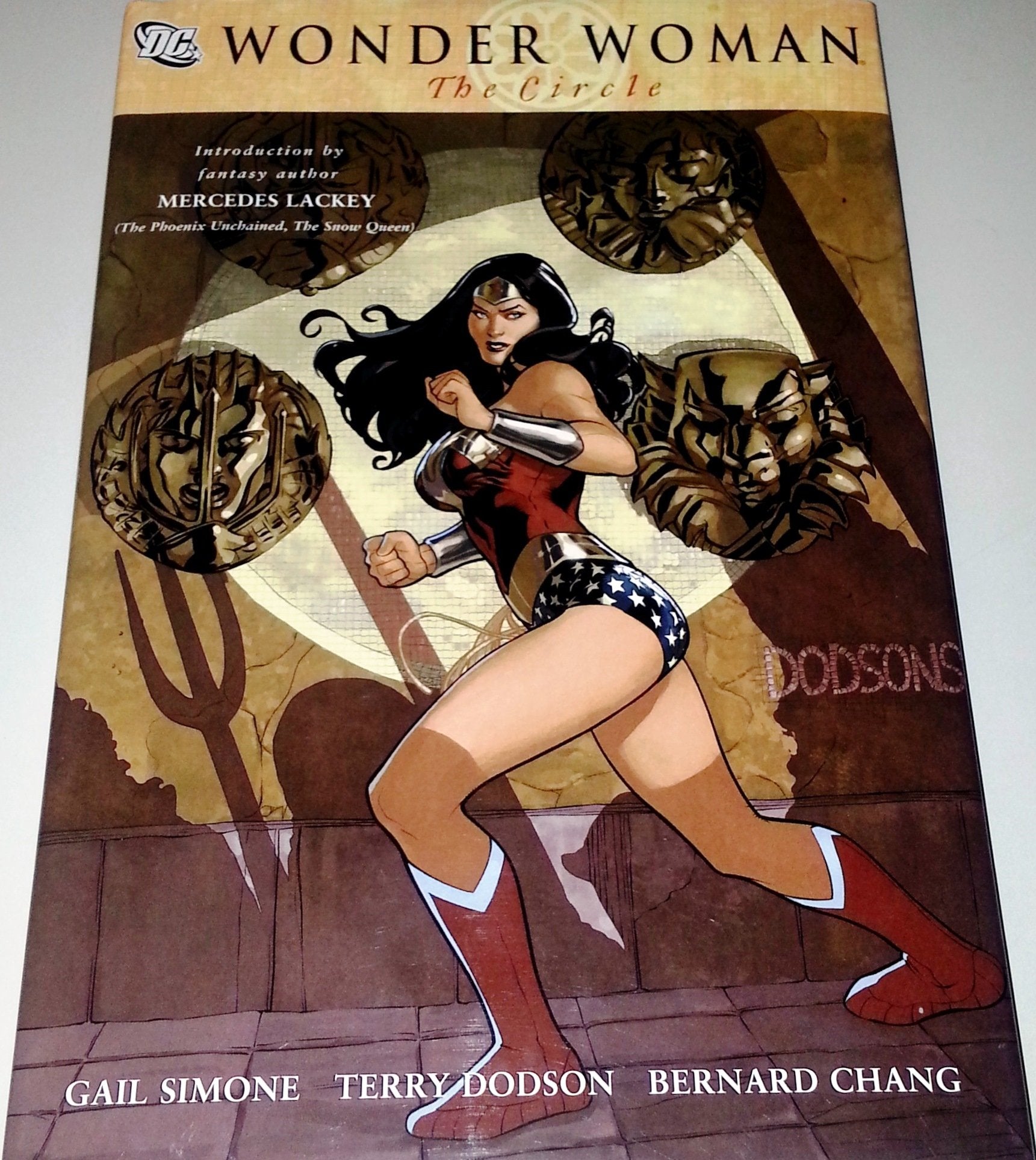 Wonder Woman: The Circle,Used