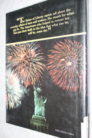 The Statue of Liberty: America's Proud Lady,Used