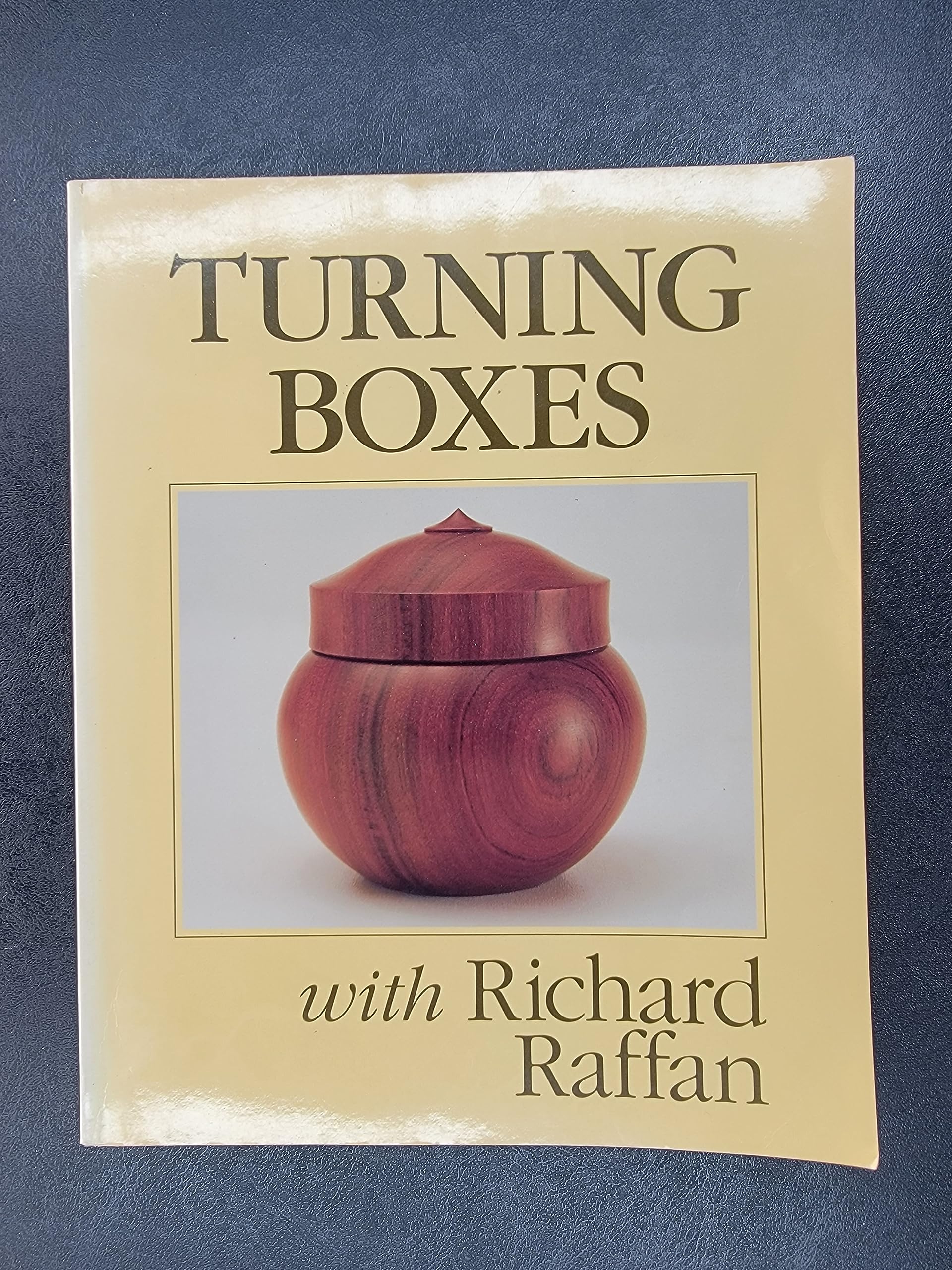 Turning Boxes: Completely Revised and Updated (Fine Woodworking DVD Workshop),Used