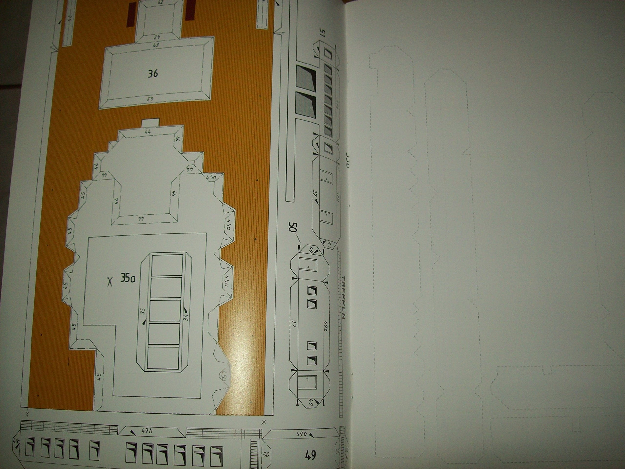 Titanic: The Complete Guide to Building the Titanic,Used