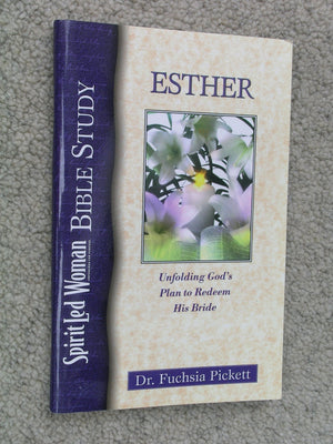 Esther: Unfolding Gods Plan To Redeem His Bride (Spirit Led Woman Bible Study)-used