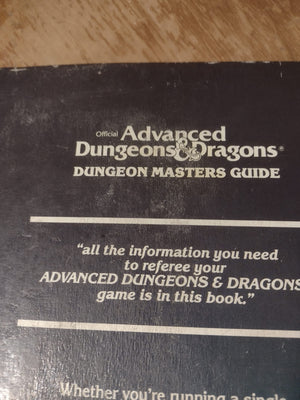 Advanced Dungeons and Dragons (Dungeon Masters Guide, No. 2011),Used