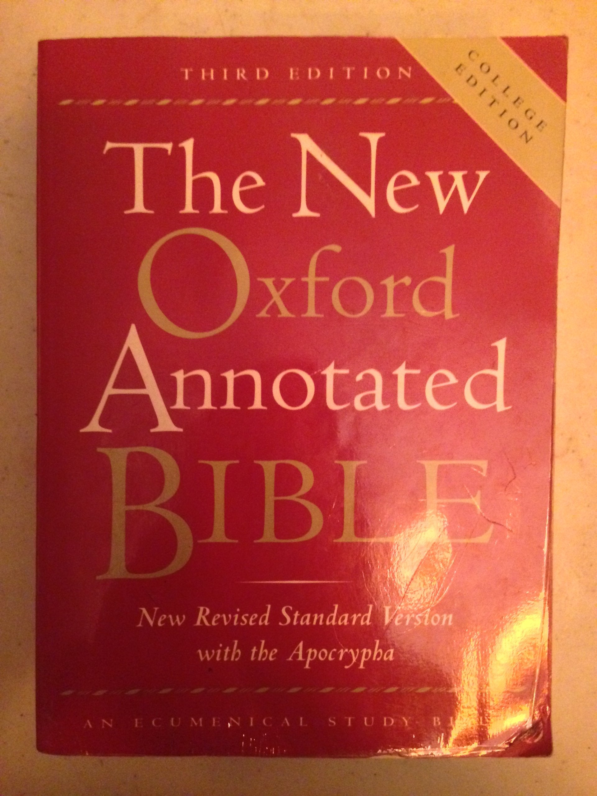 The New Oxford Annotated Bible, New Revised Standard Version With The Apocrypha, Third Edition (Hardcover 9700A),Used
