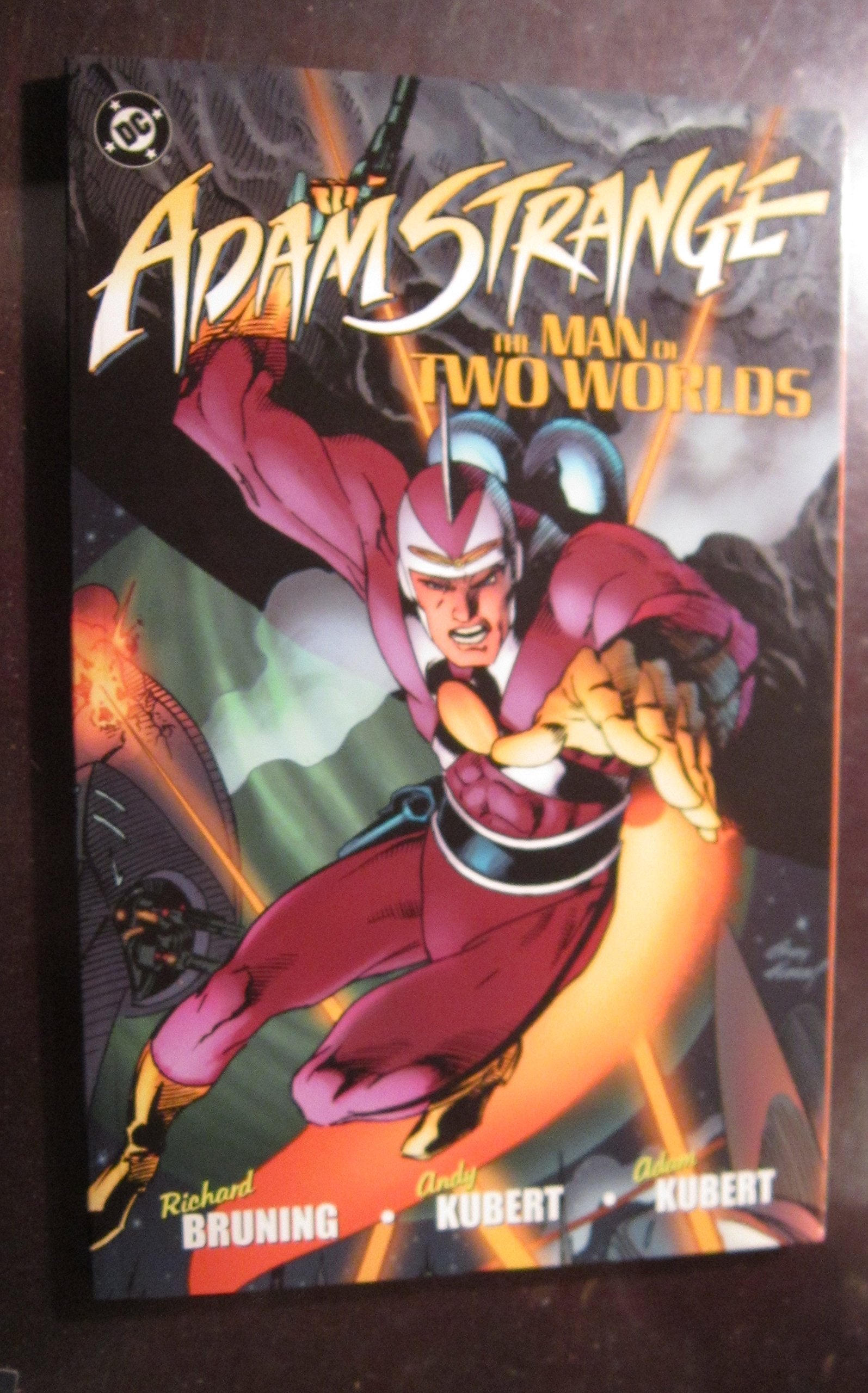 Adam Strange: The Man of Two Worlds,Used