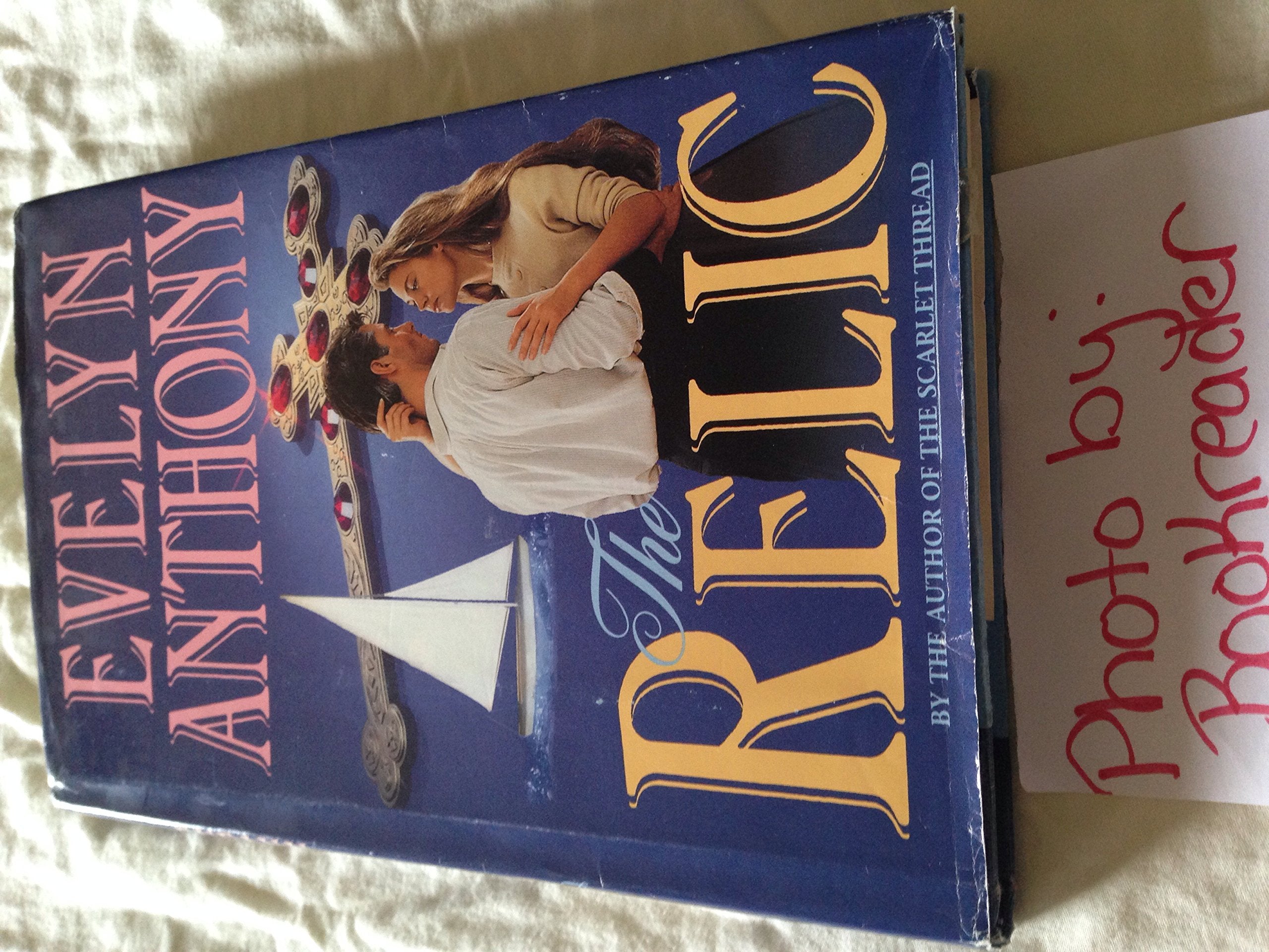 The Relic (G K Hall Large Print Book Series),Used