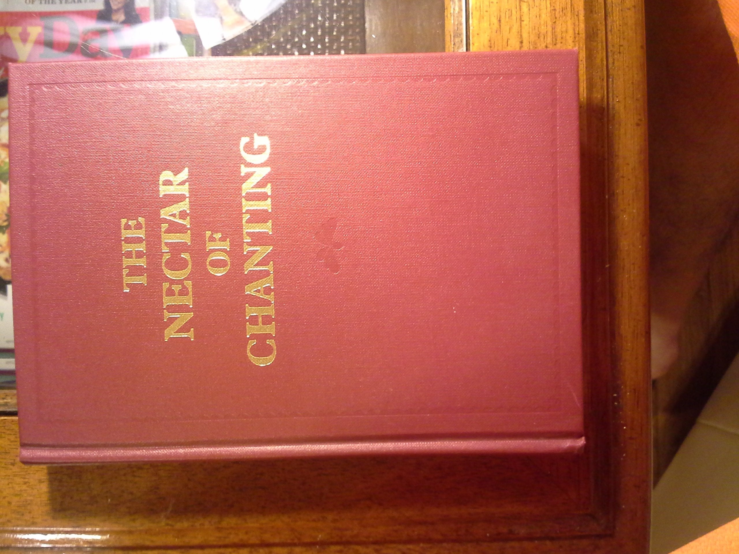 The Nectar Of Chanting (English And Hindi Edition)