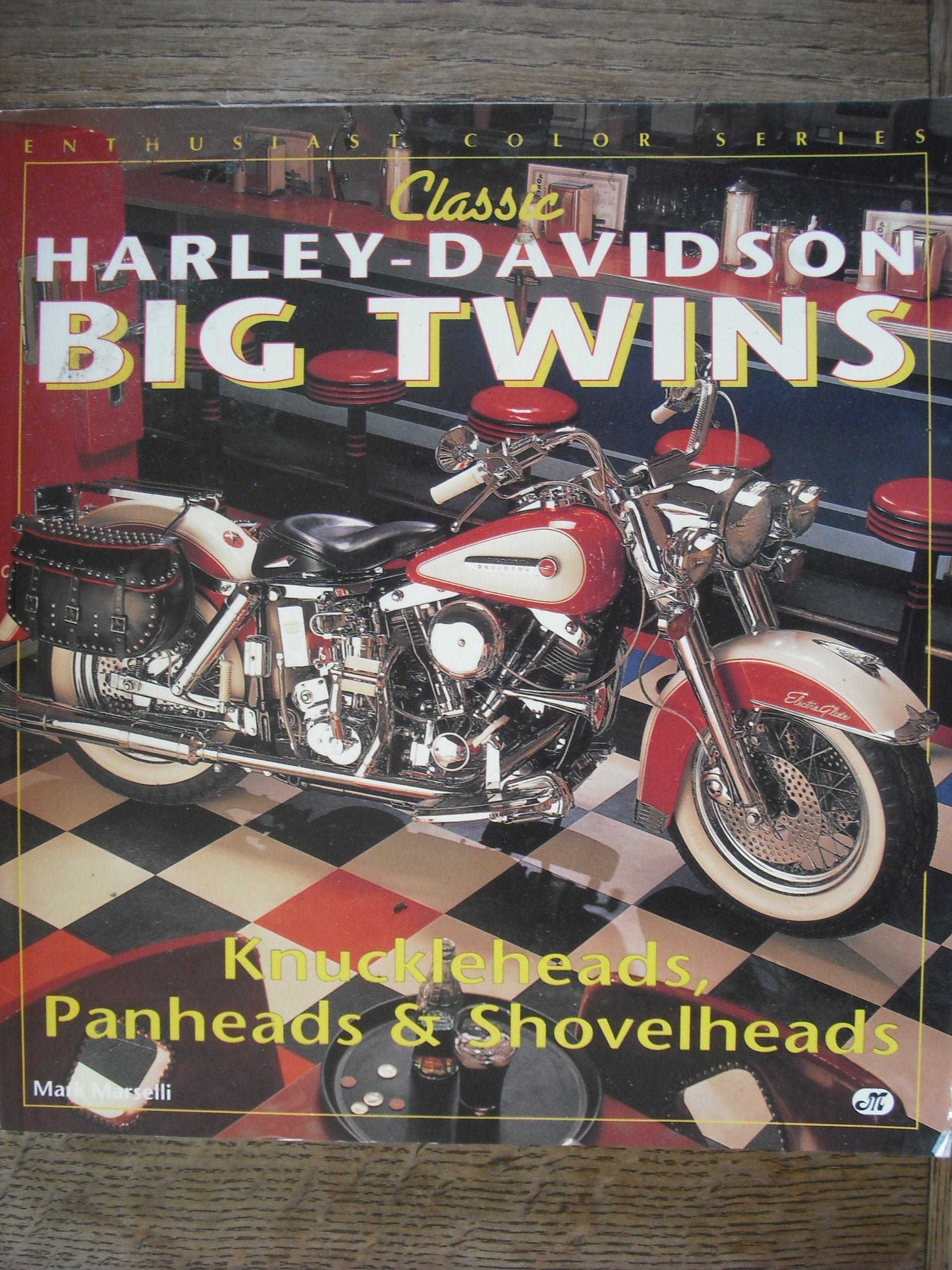 Classic HarleyDavidson Big Twins (Enthusiast Color Series),Used