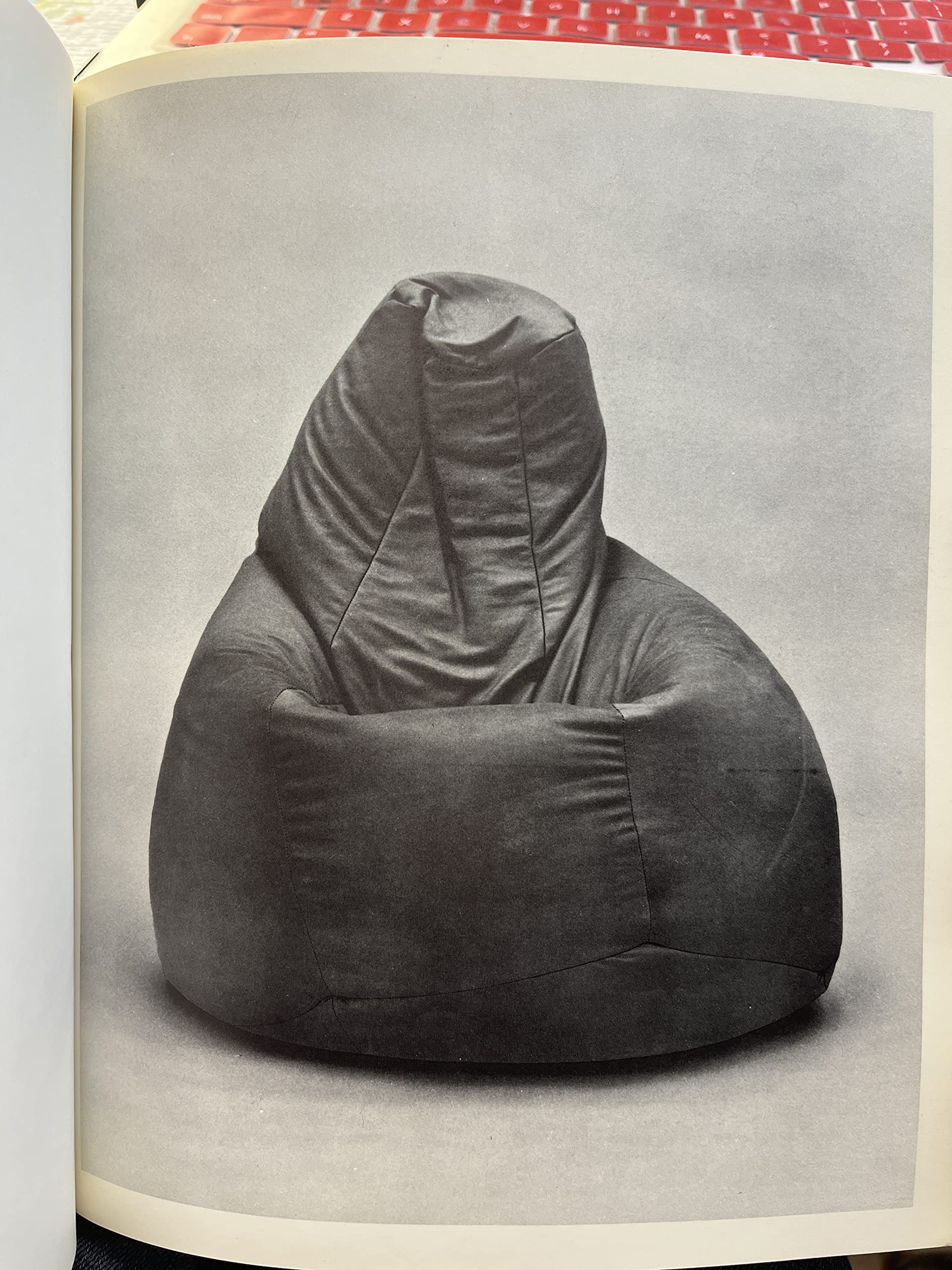 Italy: The New Domestic Landscape: Achievements And Problems Of Italian Design