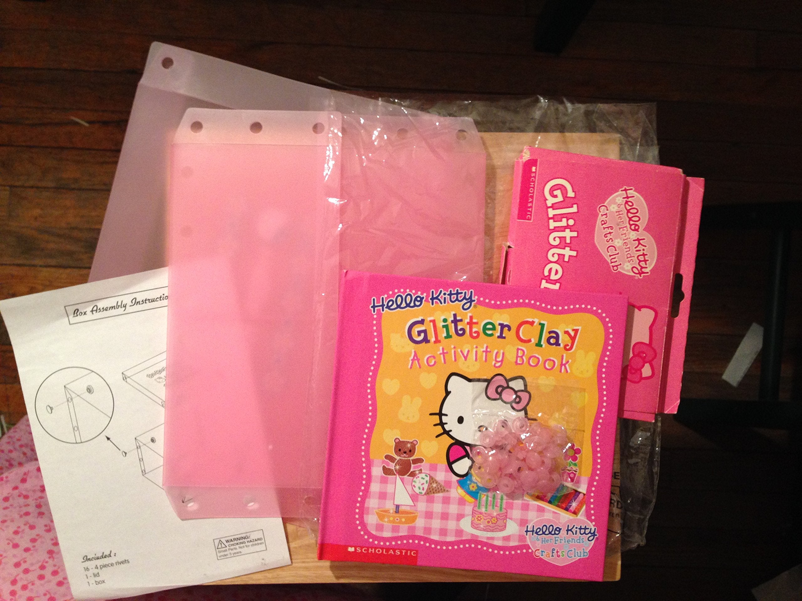 Hello Kitty: Glitter Clay Activity Book,Used