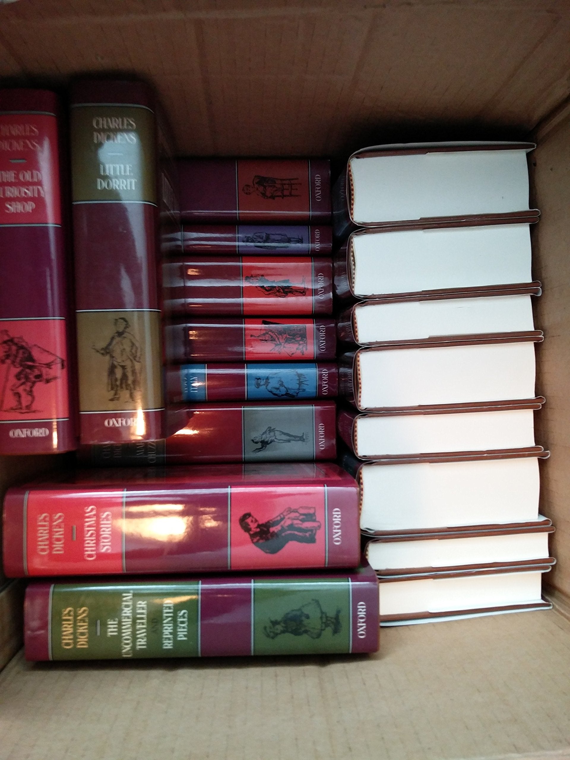 Oxford Illustrated Dickens (21 Volume Set),New