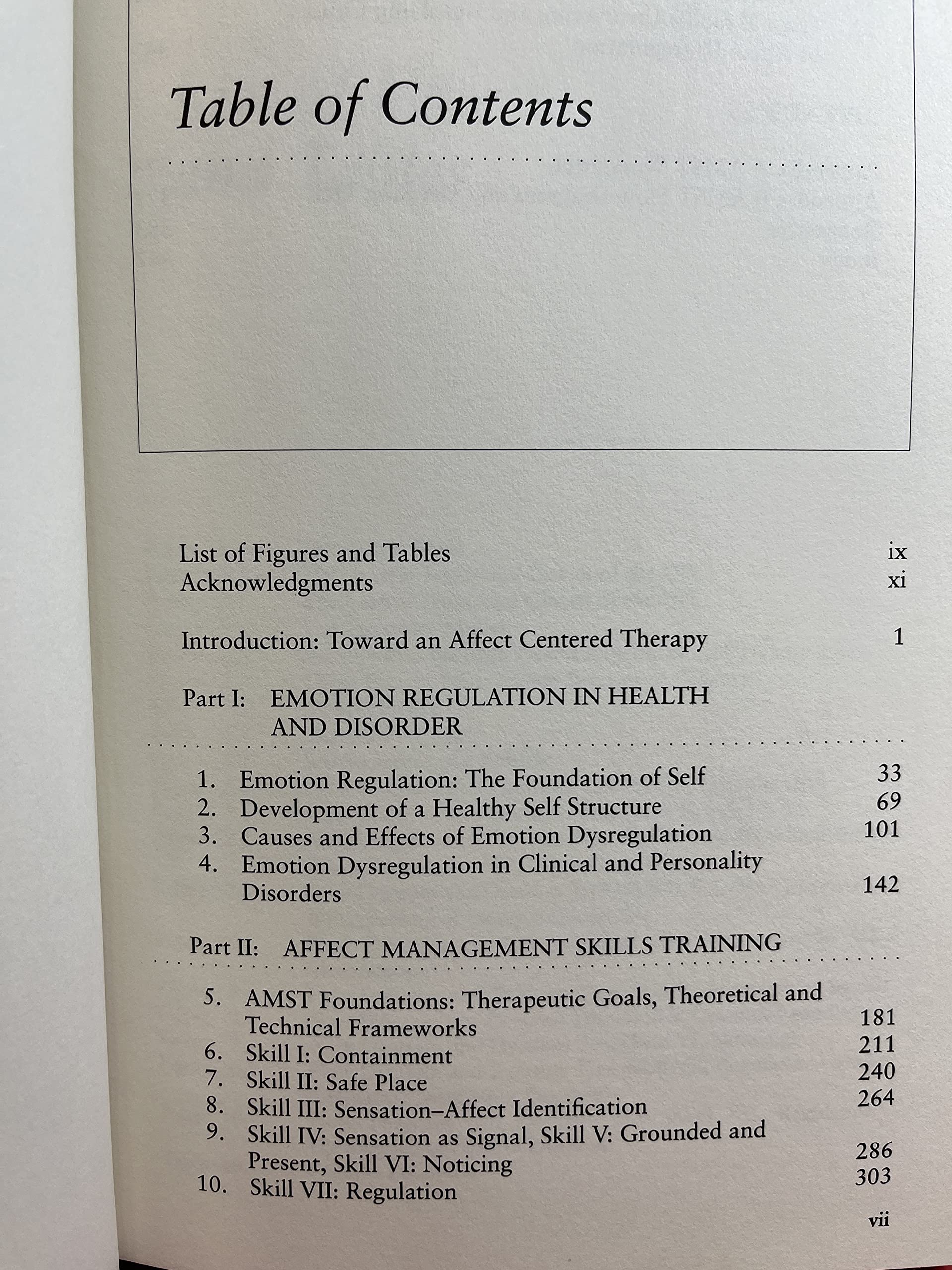 Psychotherapeutic Interventions For Emotion Regulation: Emdr And Bilateral Stimulation For Affect Management (Norton Professiona,New