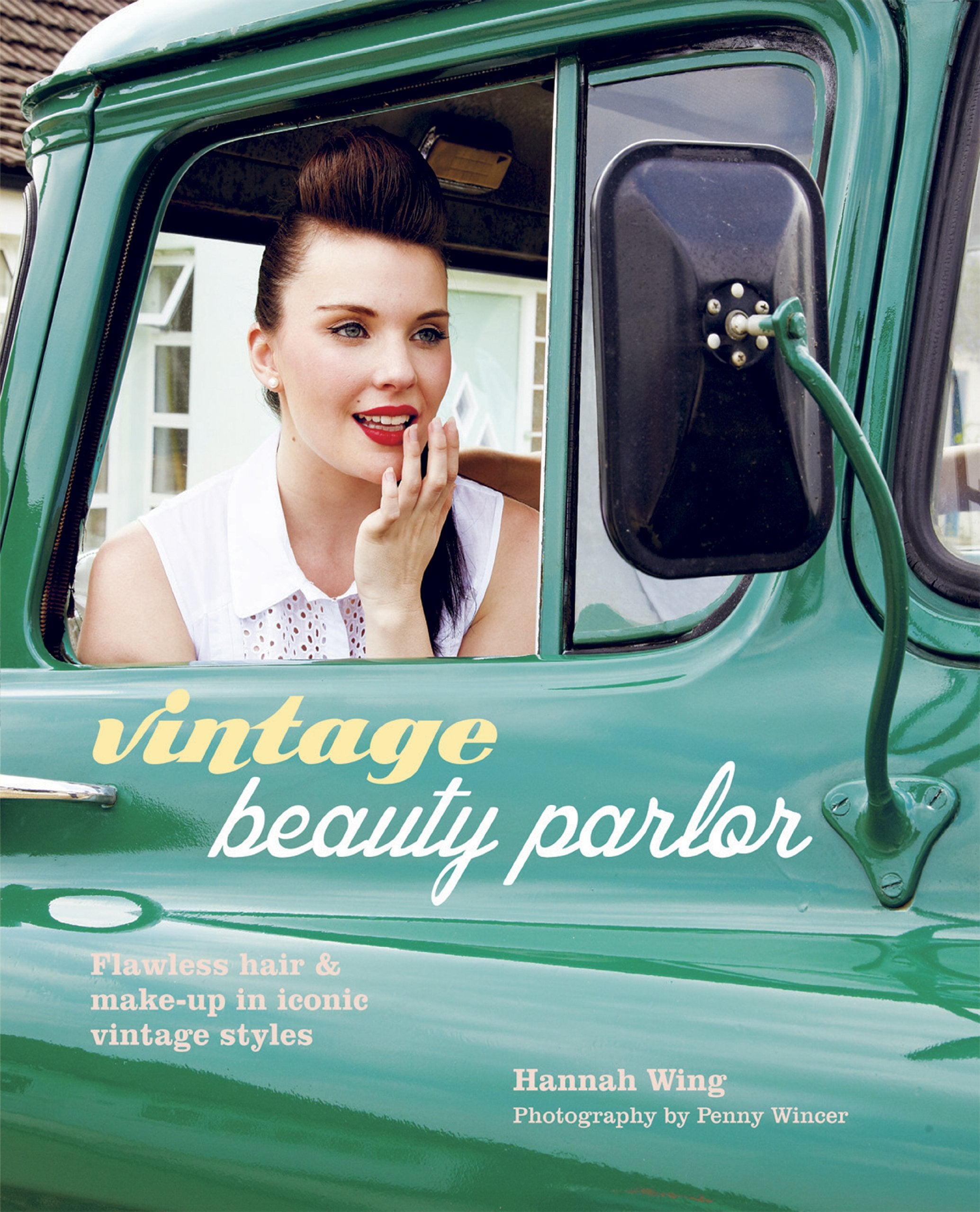 Vintage Beauty Parlor: Flawless hair and makeup in iconic vintage styles,Used