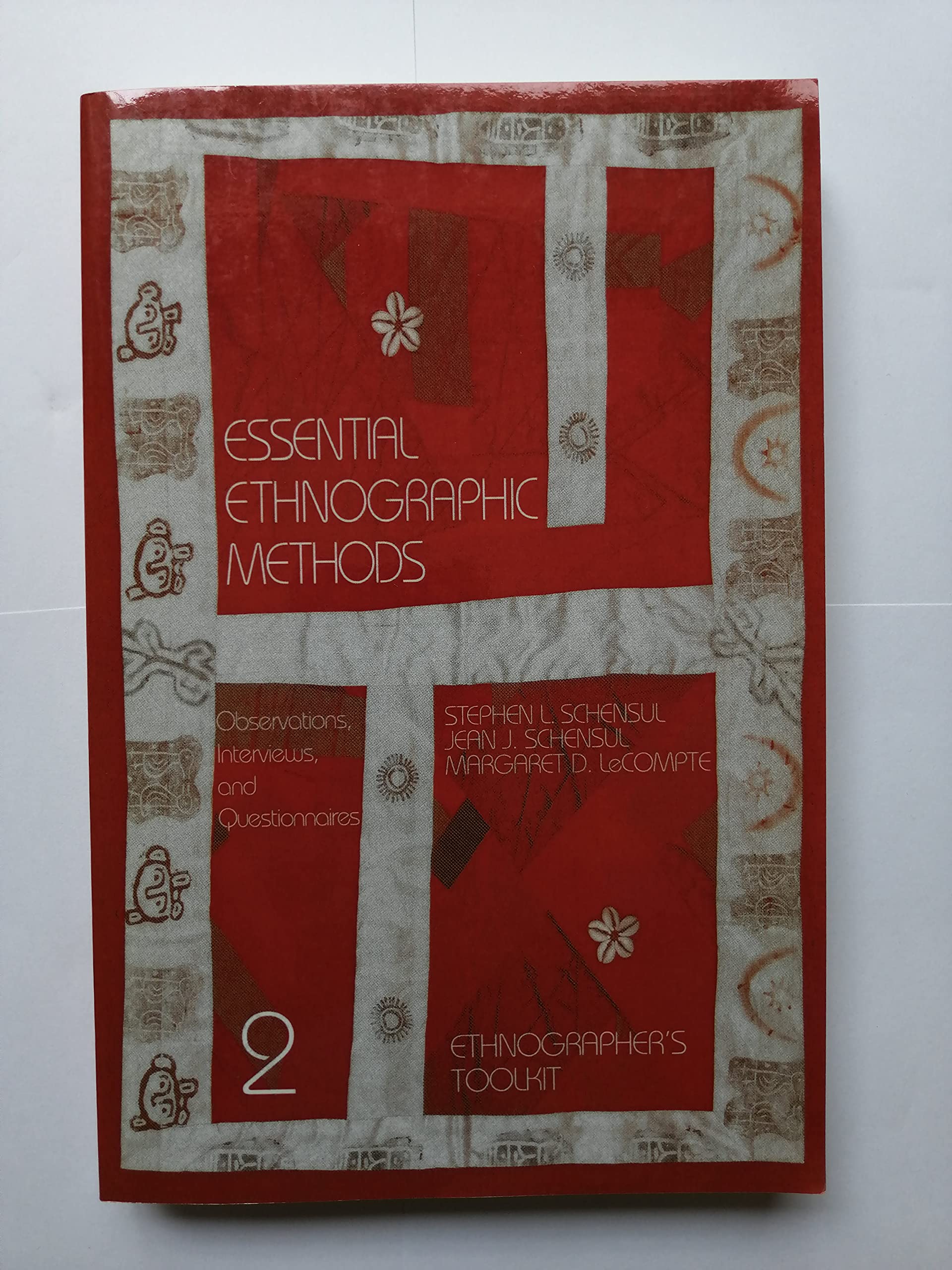 Essential Ethnographic Methods: Observations, Interviews, and Questionnaires (Ethnographer's Toolkit),Used