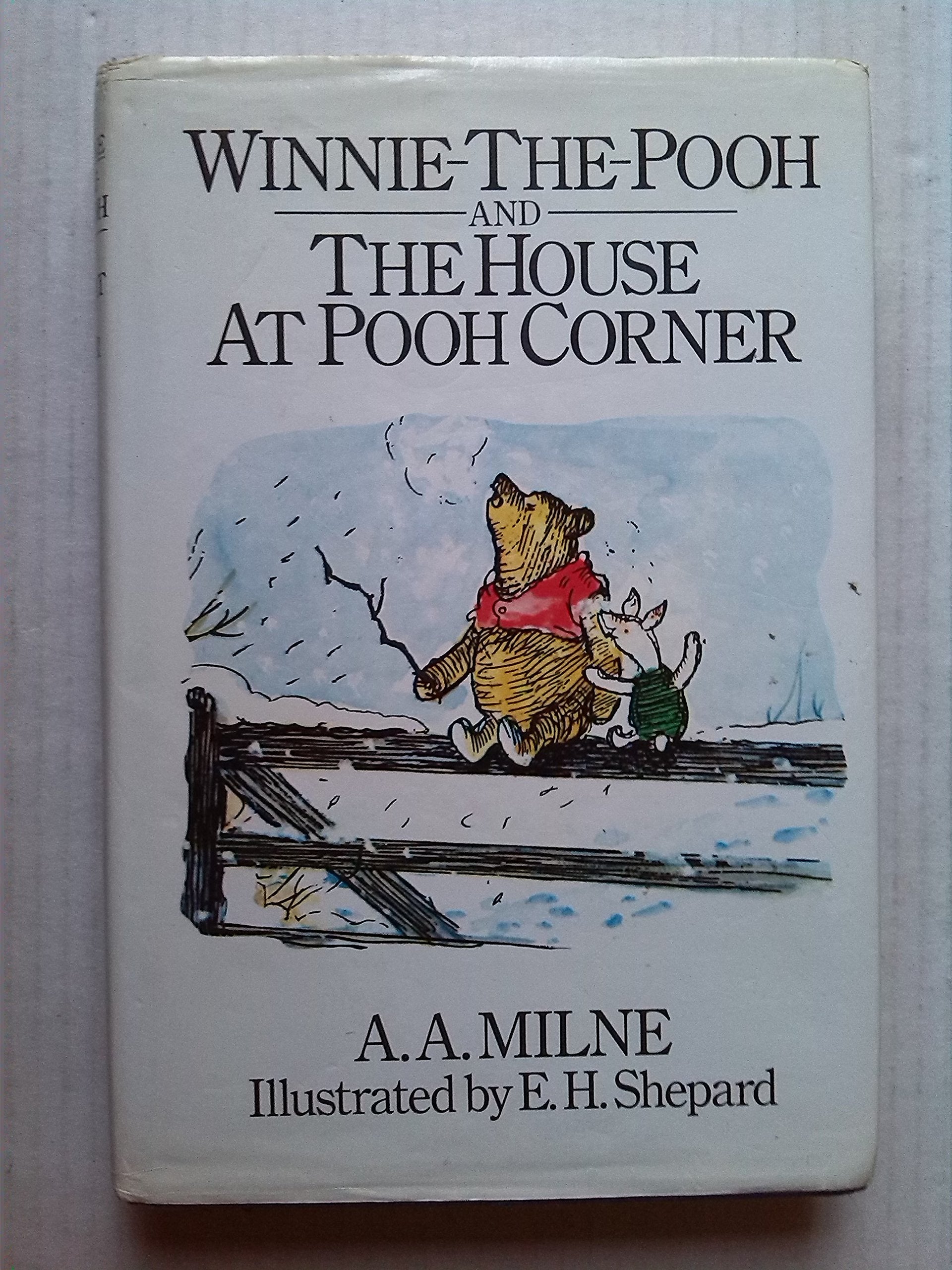 Pooh Goes Visiting carousel book: 2 (WinnieThePooh Carousel Book),Used