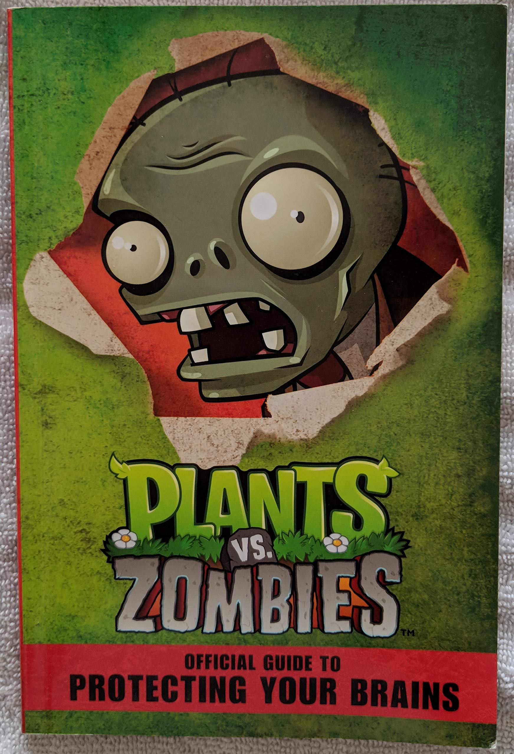 Plants vs. Zombies: Official Guide to Protecting Your Brains,Used