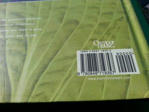Gardening 101: Learn How to Plan, Plant, and Maintain a Garden (The Best of Martha Stewart Living),Used