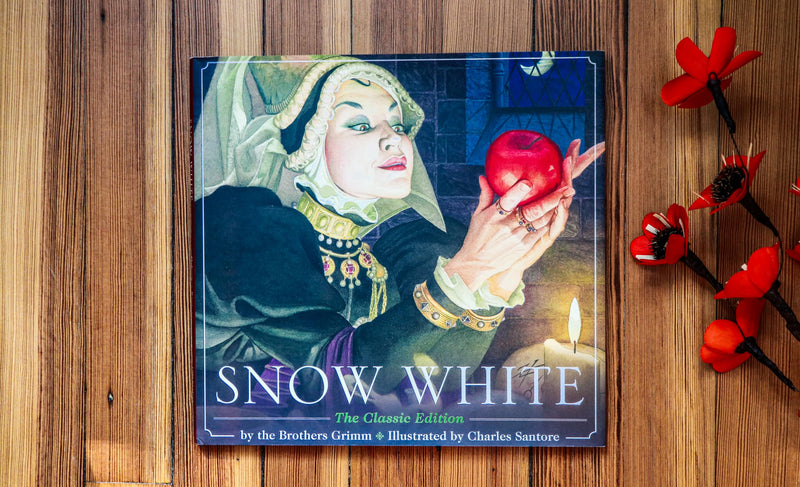 Snow White: The Classic Edition (Charles Santore Children's Classics),Used